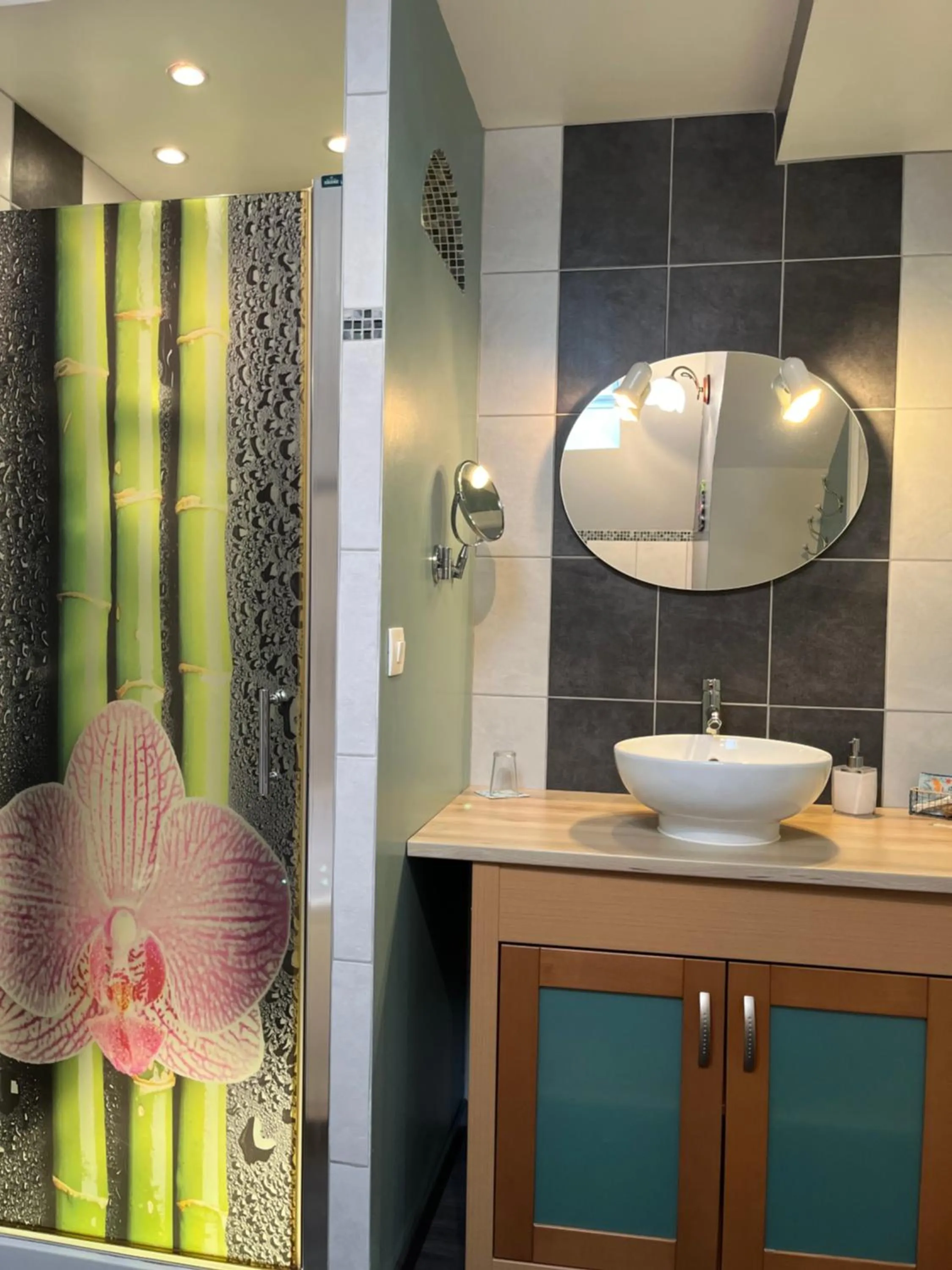 Bathroom in La Fauconnière