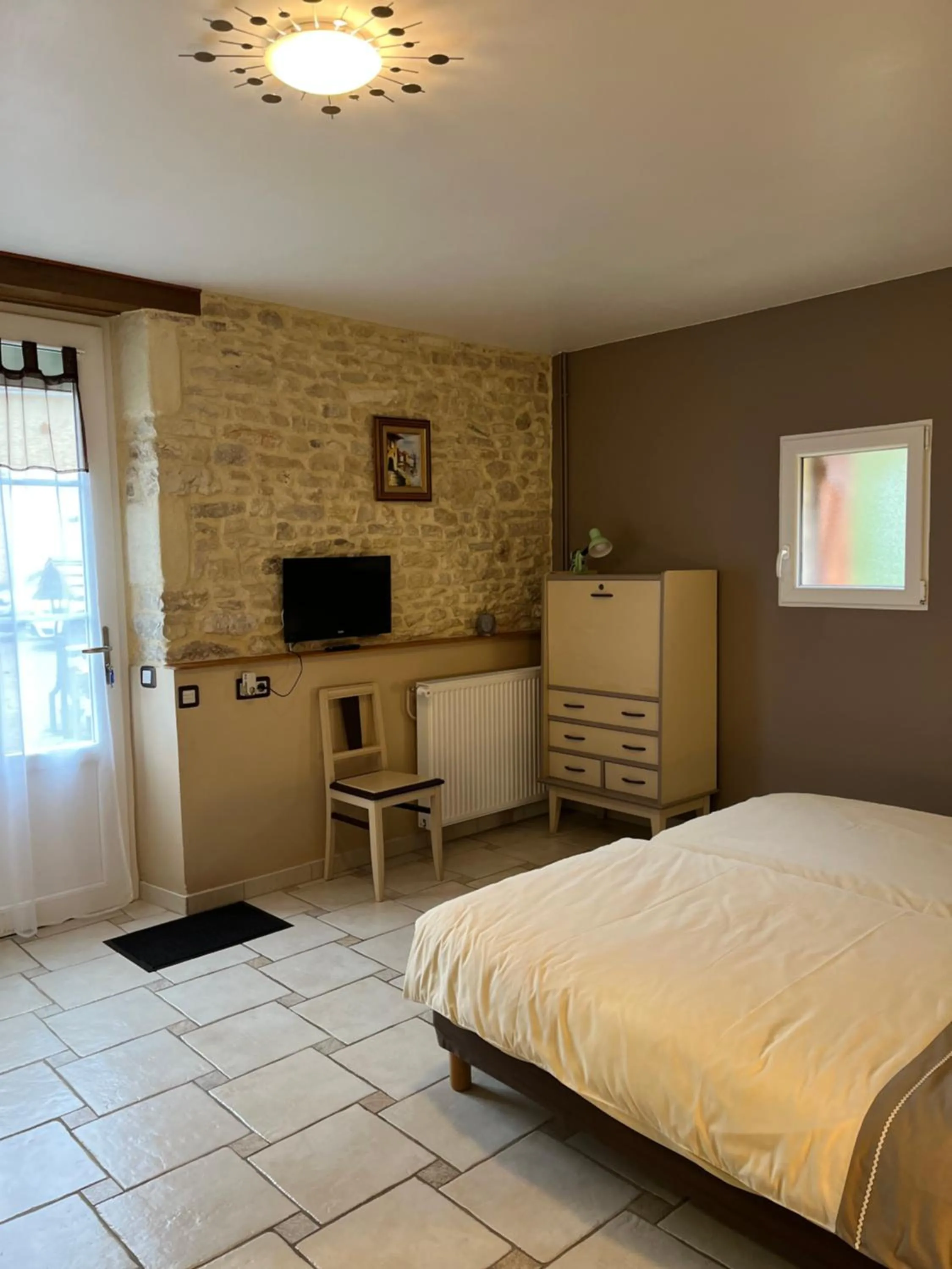 Bedroom, Bed in La Fauconnière