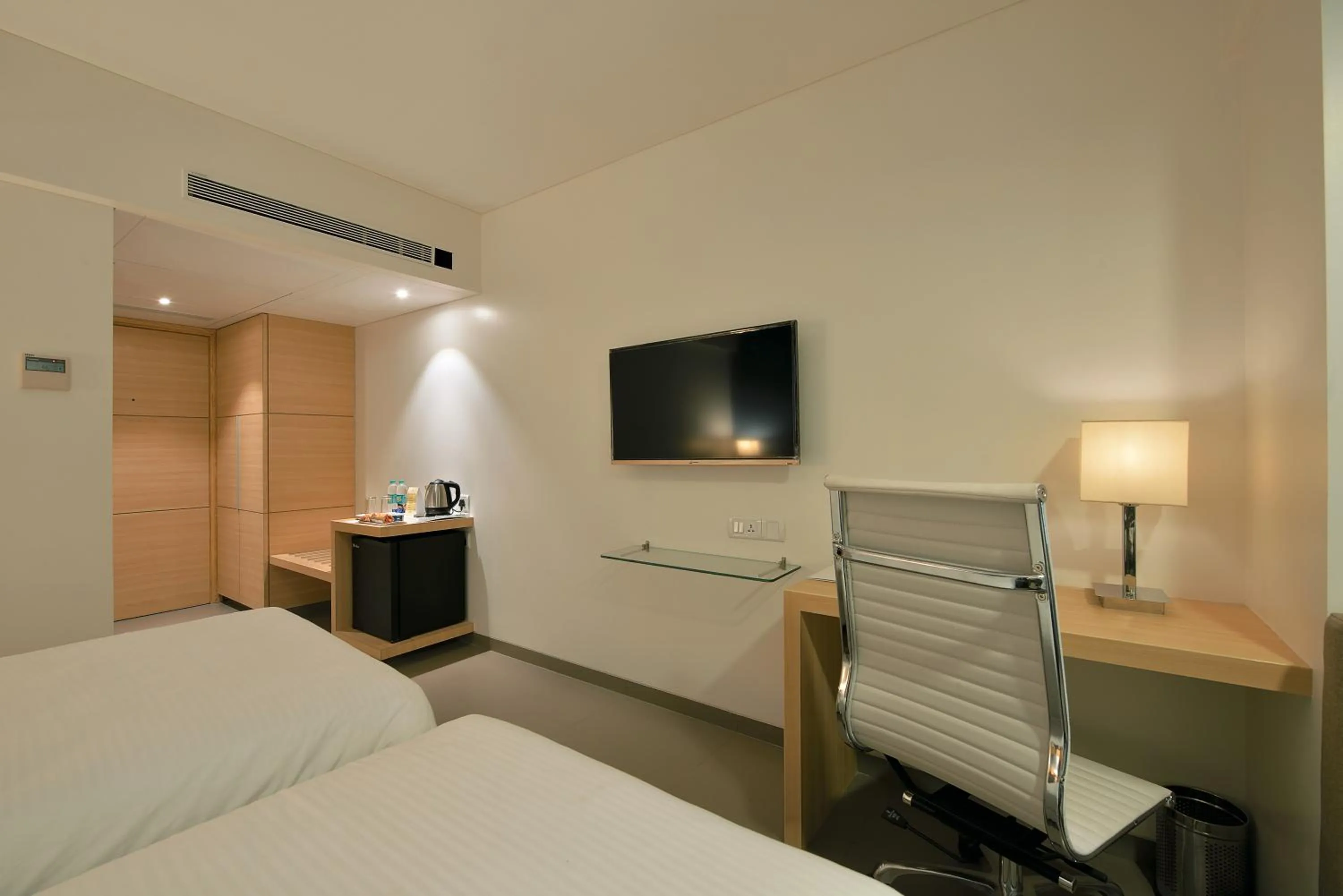 Bedroom, Bed in Krishna Palace Hotel - Ambernath