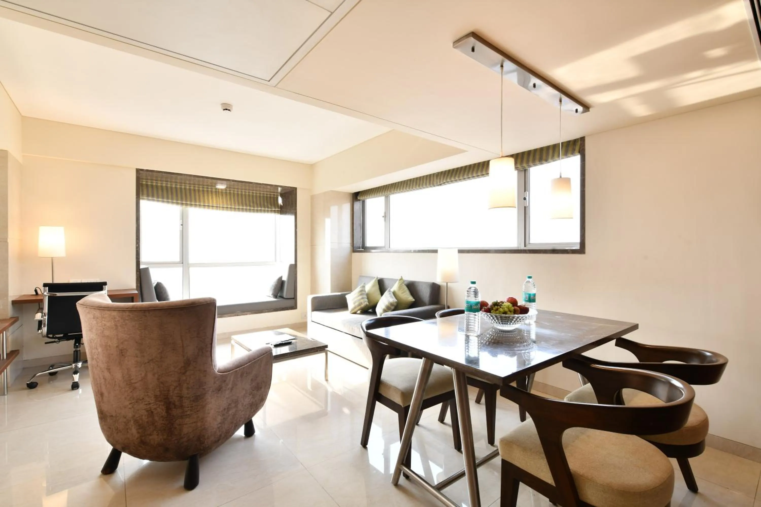 Living room in Krishna Palace Hotel - Ambernath