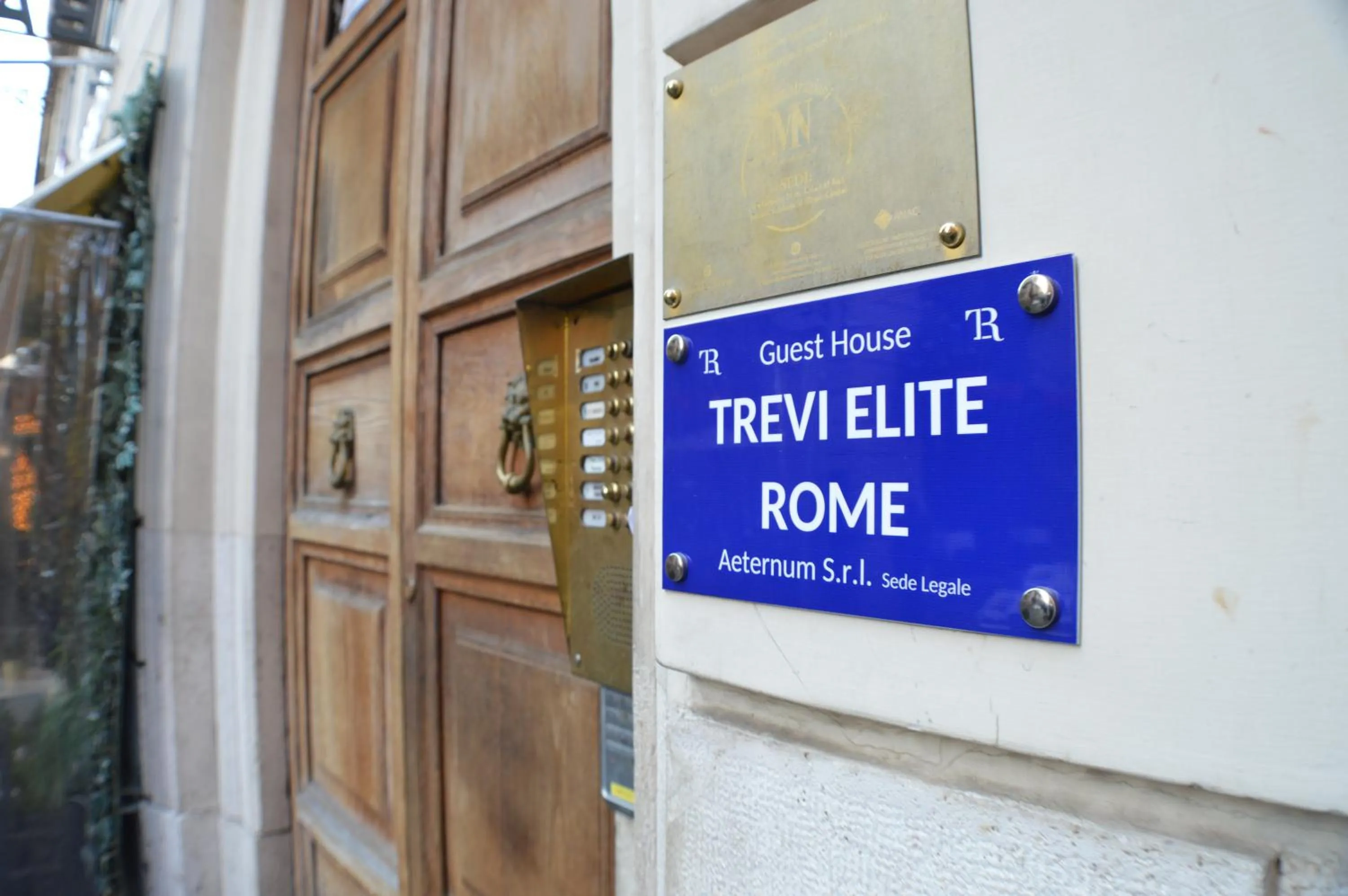 Property logo or sign in Trevi Elite Rome