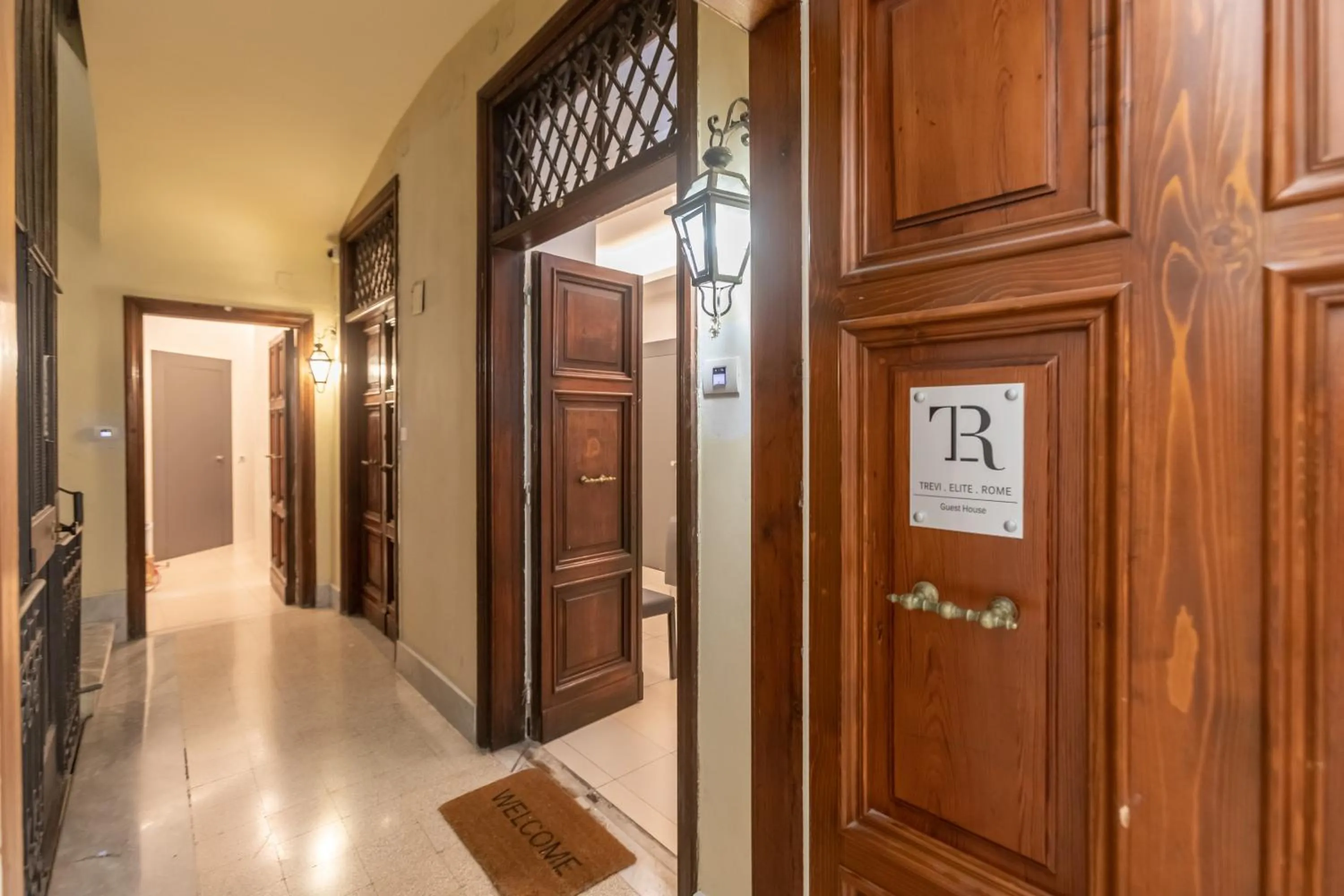 Lobby or reception in Trevi Elite Rome