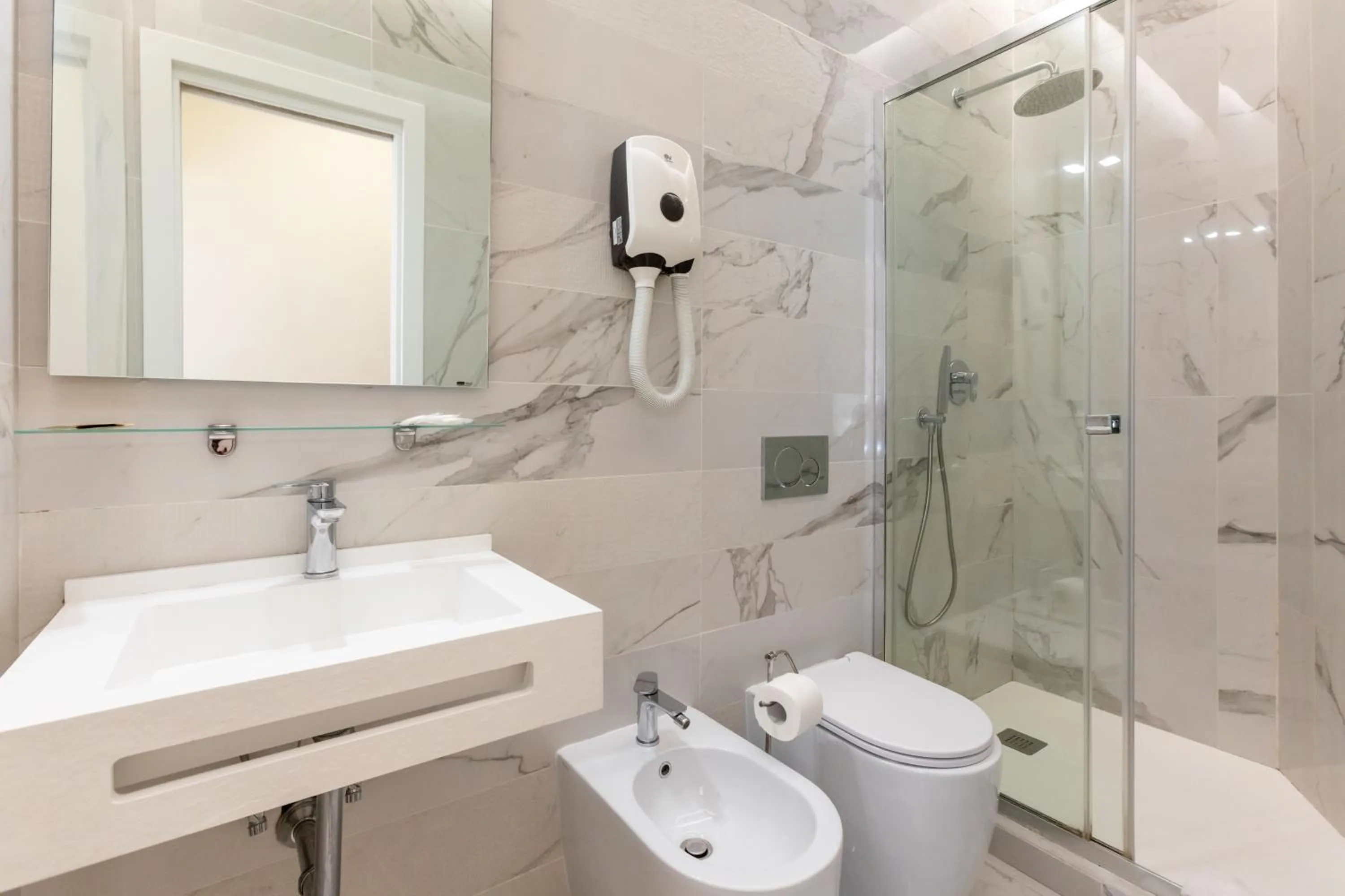 Bathroom in Trevi Elite Rome