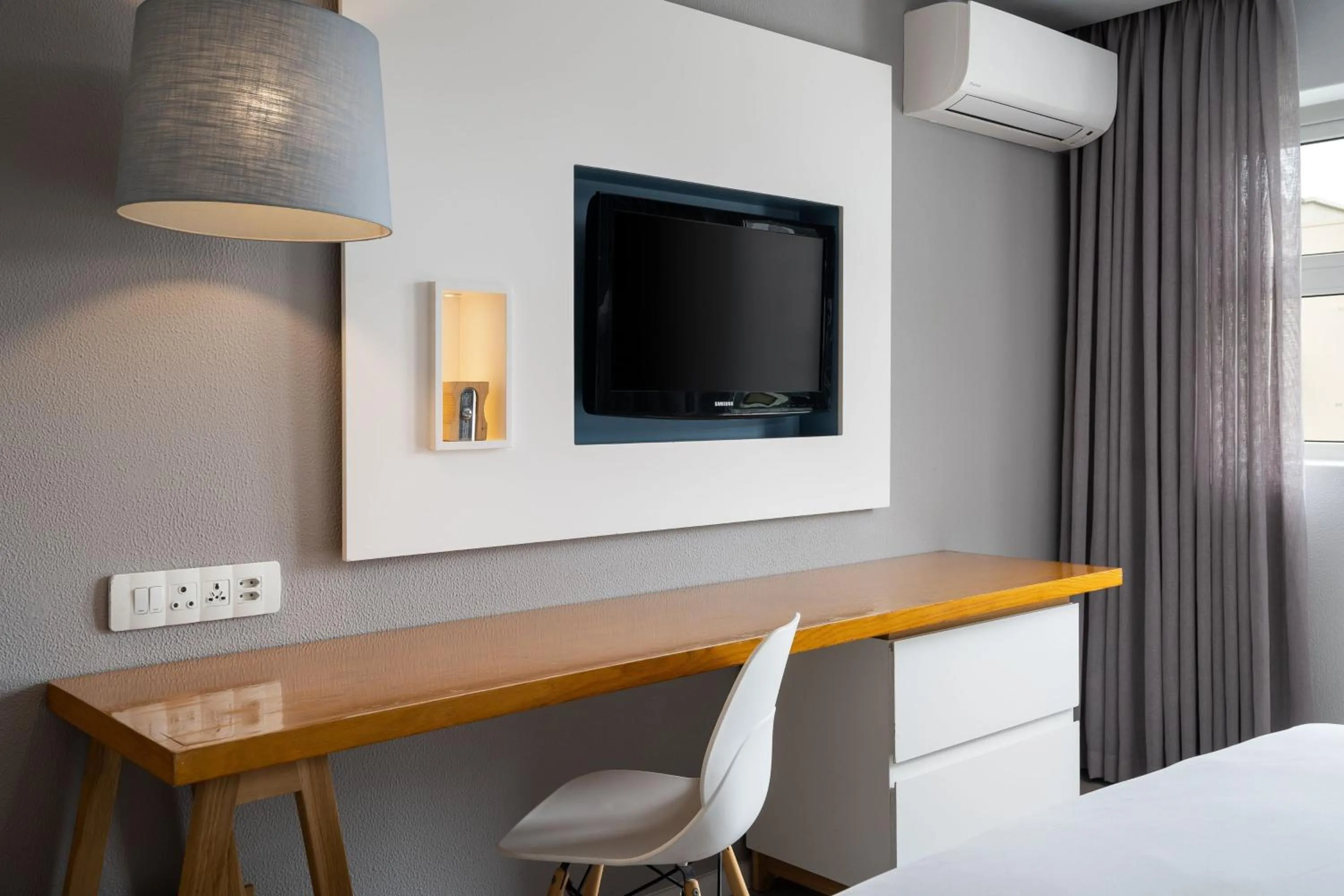 Bedroom in Protea Hotel by Marriott Cape Town Sea Point