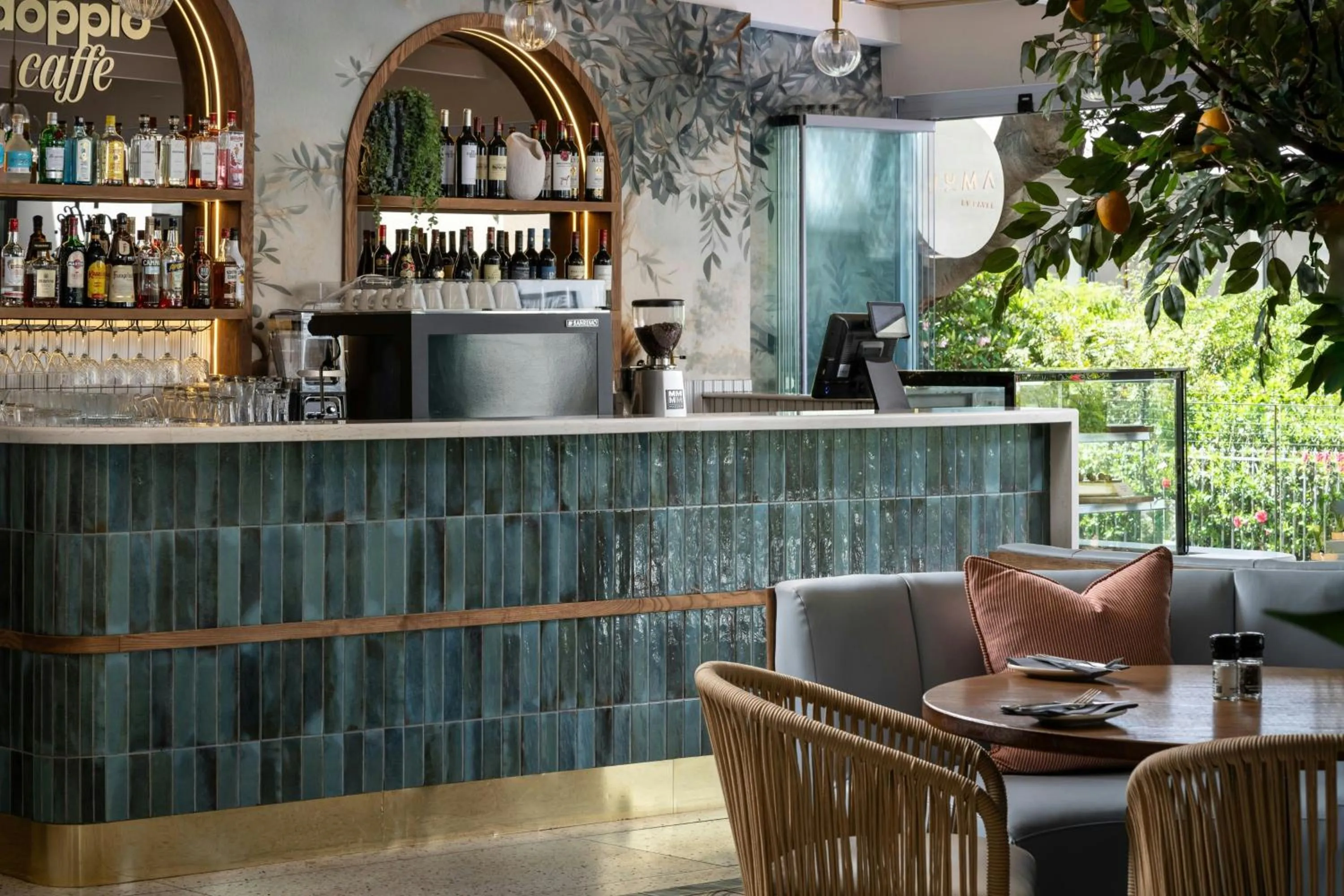 Lounge or bar in Protea Hotel by Marriott Cape Town Sea Point