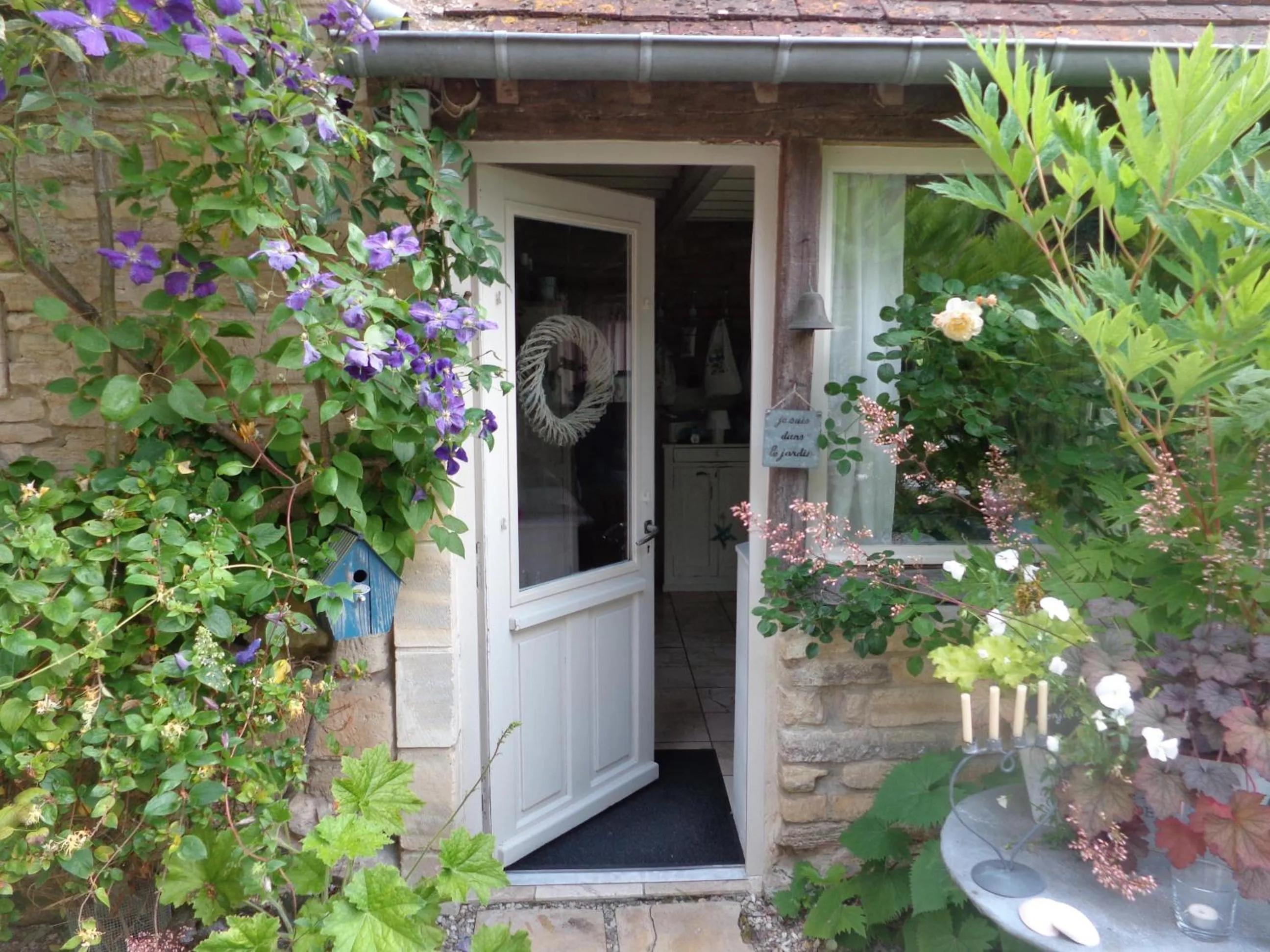 Facade/entrance in La Malposte