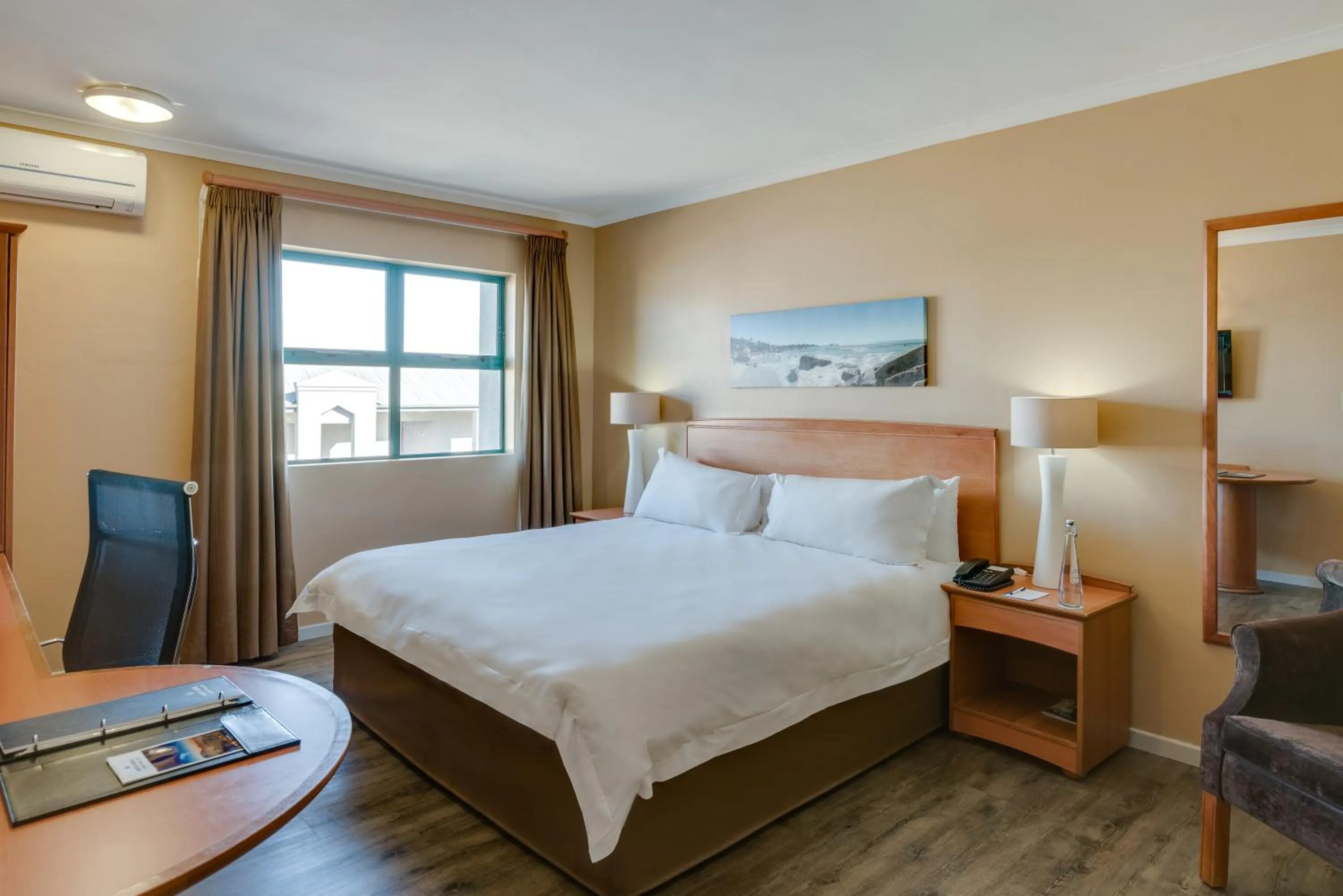 Bedroom, Bed in Protea Hotel by Marriott Cape Town Tyger Valley