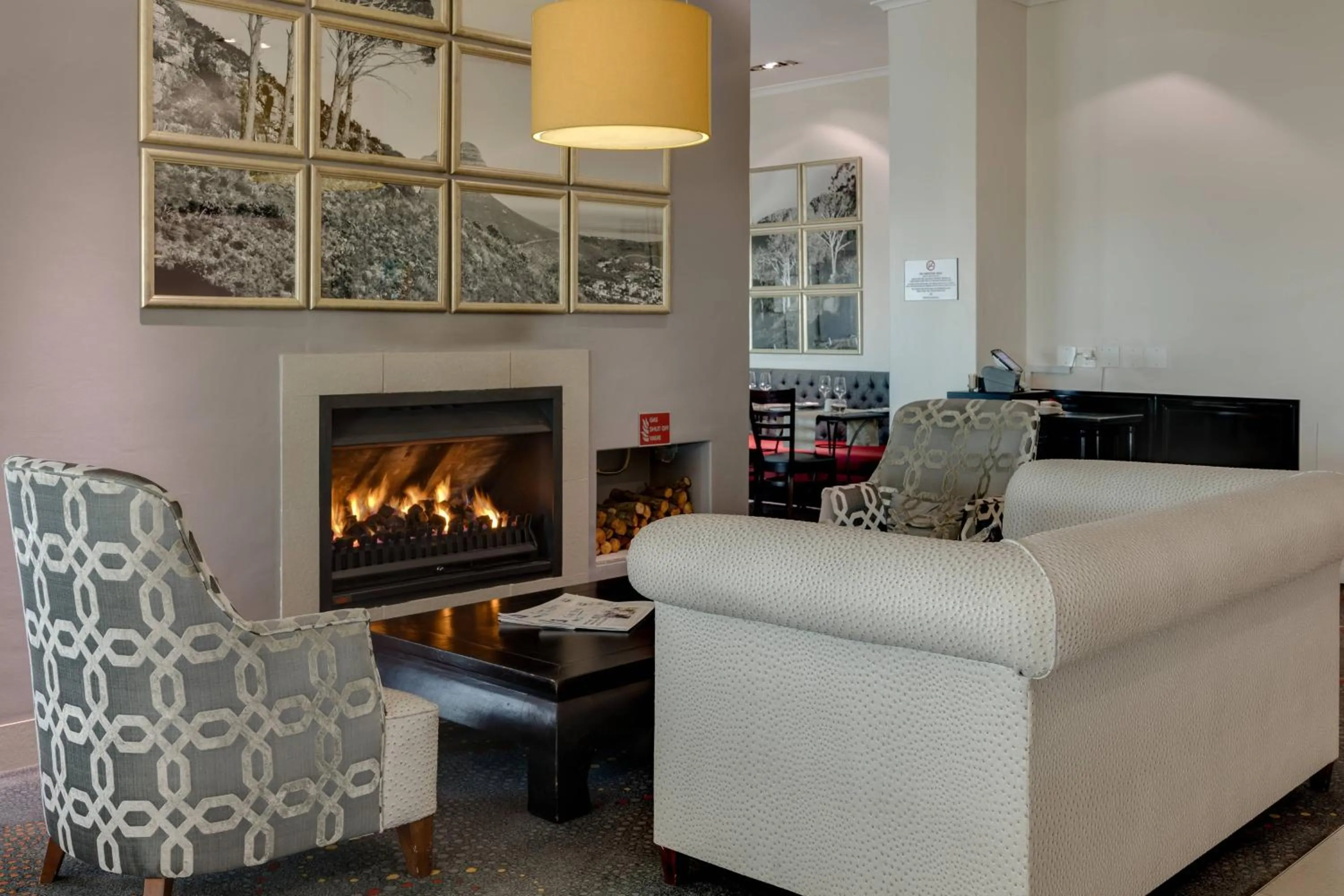 Lobby or reception in Protea Hotel by Marriott Cape Town Tyger Valley