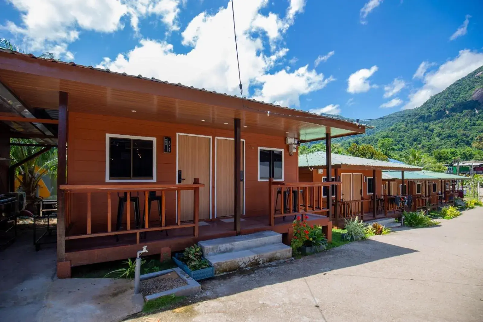 Property building in Paya Debloc Village Property building in Paya Debloc Village