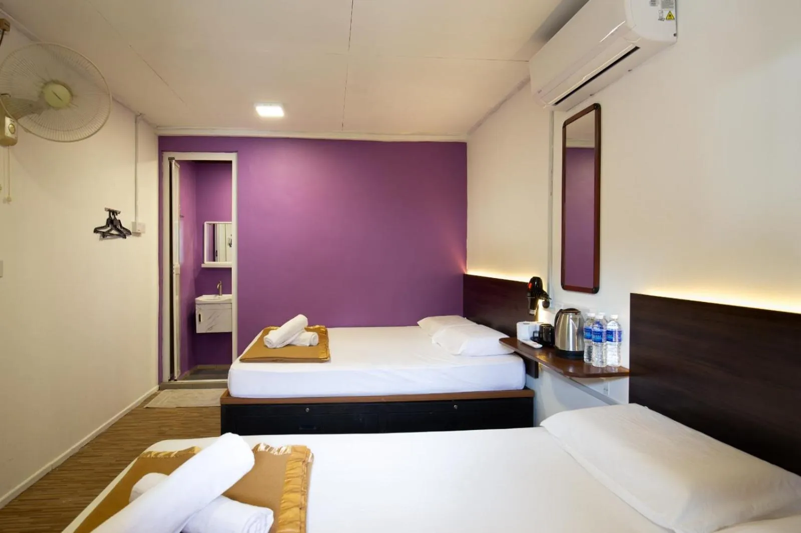 Photo of the whole room in Paya Debloc Village