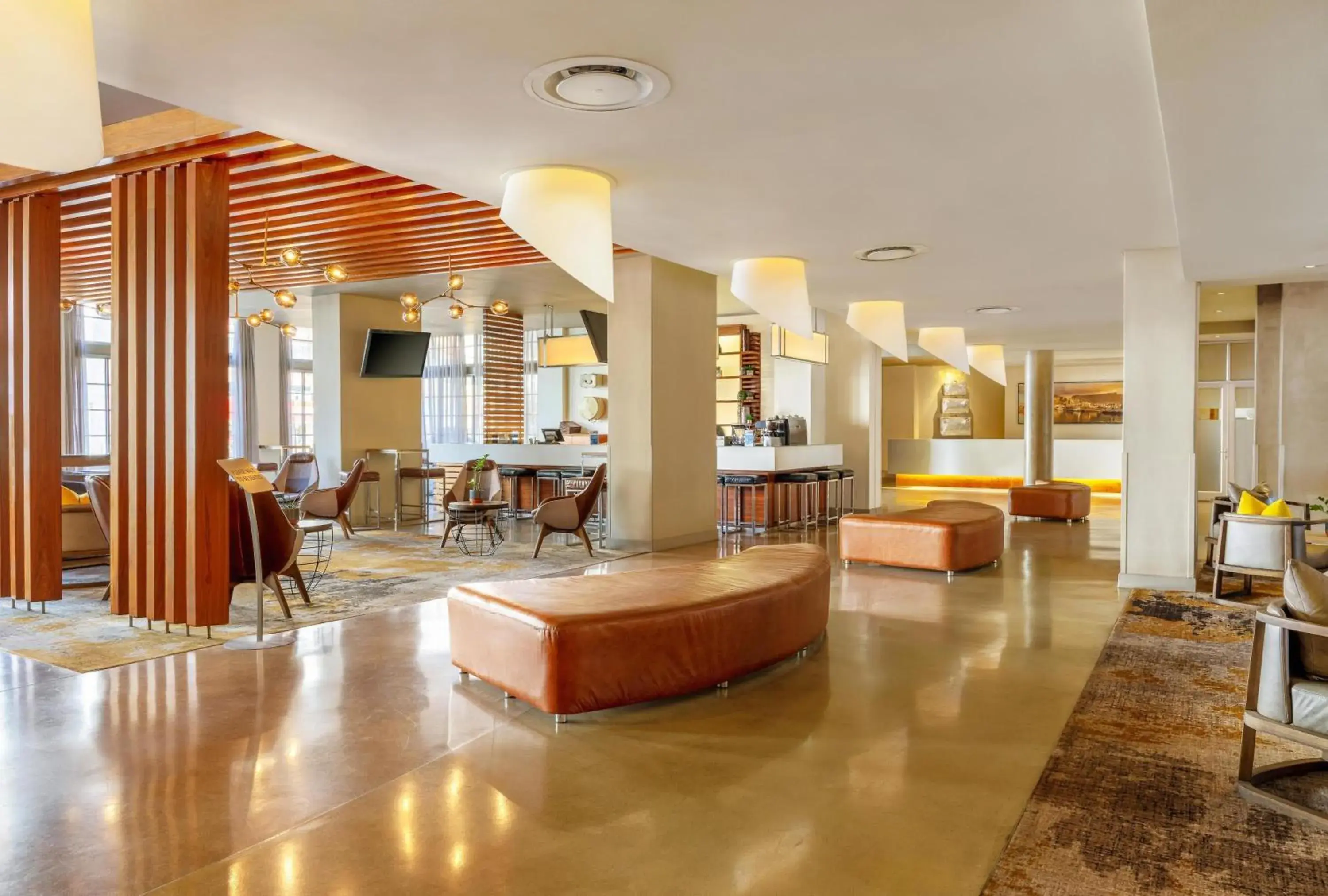 Lounge or bar in Garden Court Victoria Junction Lounge or bar in Garden Court Victoria Junction