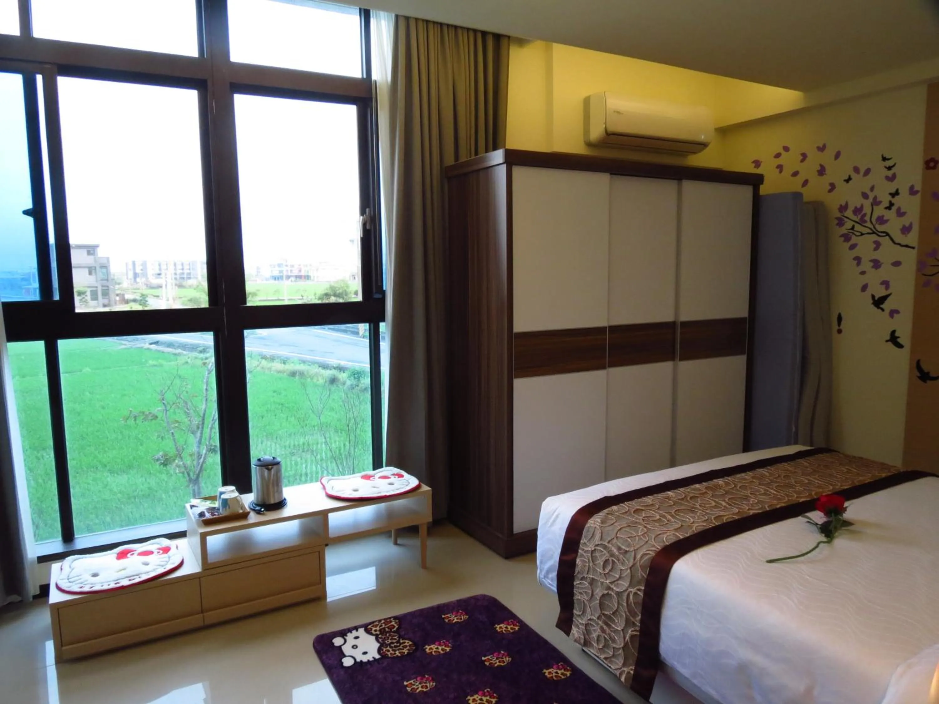 Garden view, Bed in Grand Allevia Villa