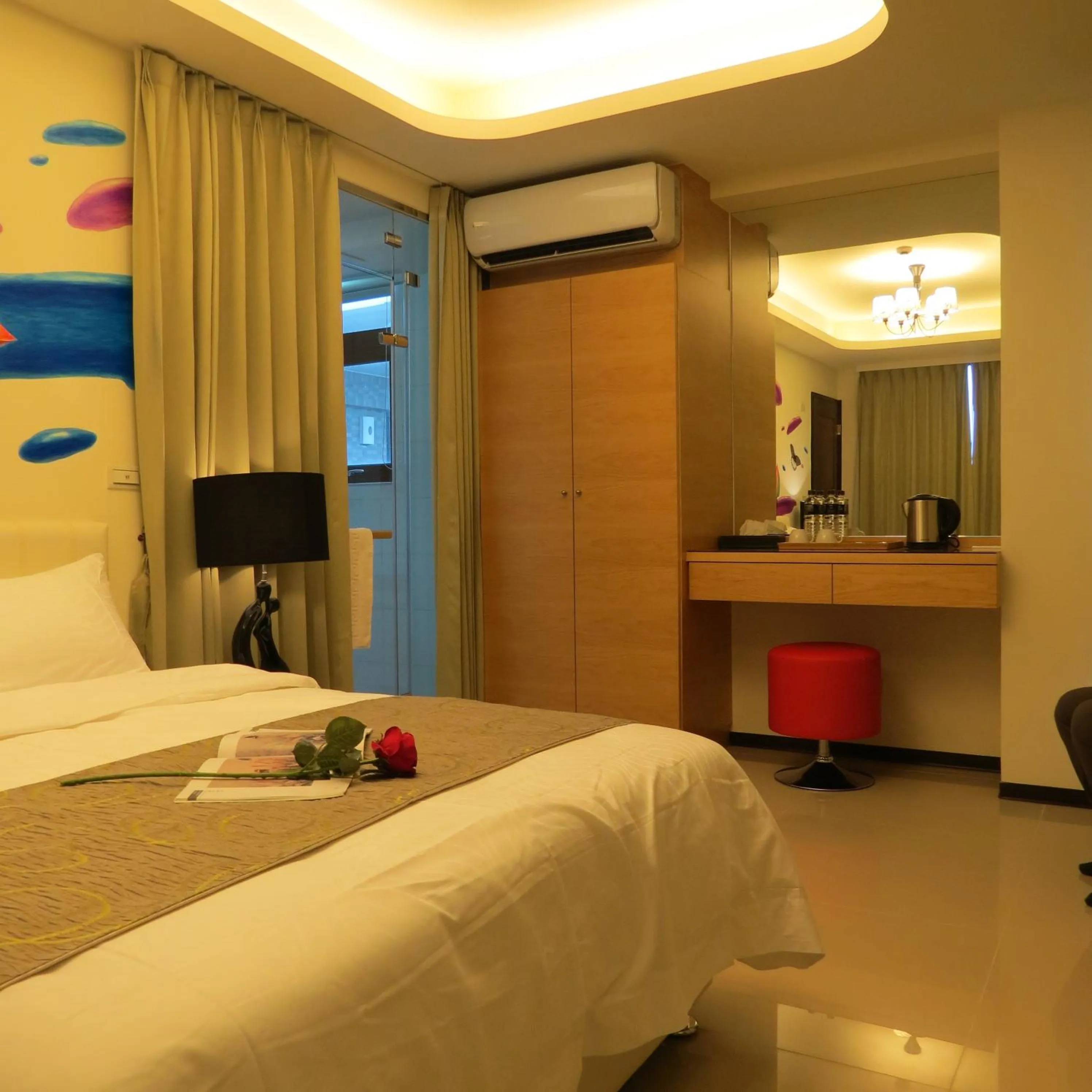 Bathroom, Bed in Grand Allevia Villa