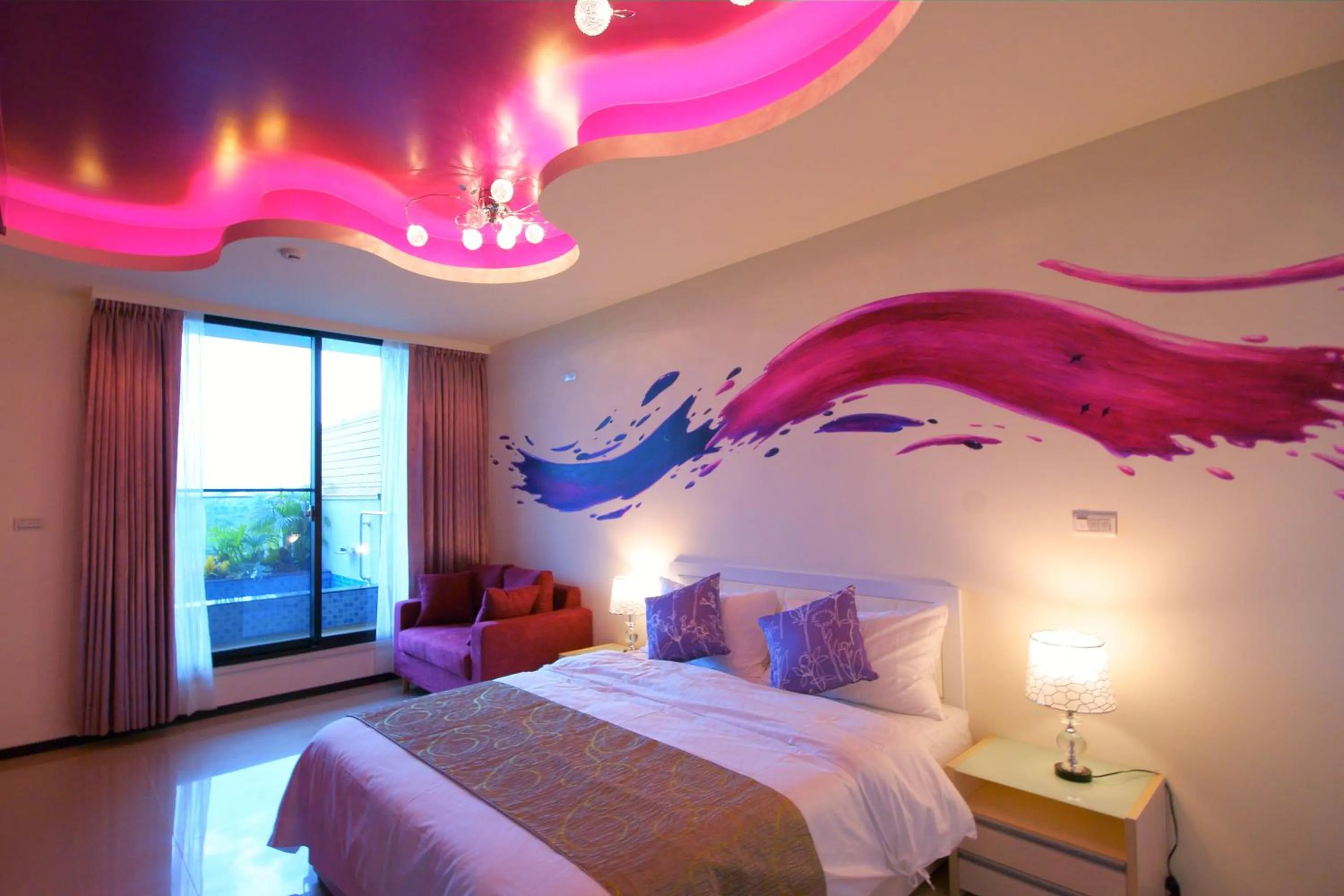 Photo of the whole room, Bed in Grand Allevia Villa