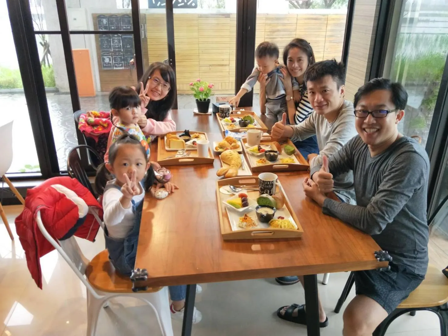 Breakfast in Grand Allevia Villa