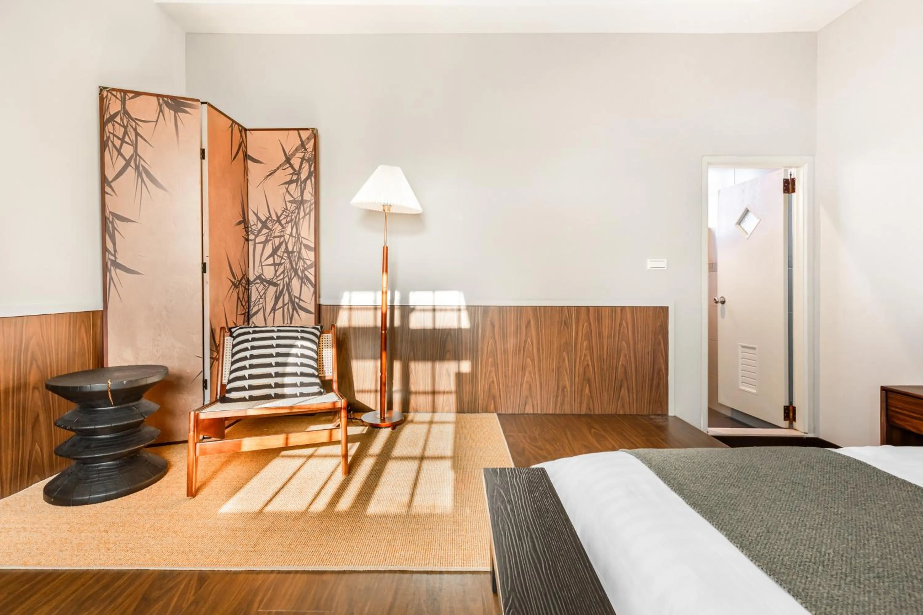 Photo of the whole room, Bed in Harmony Smart Stay