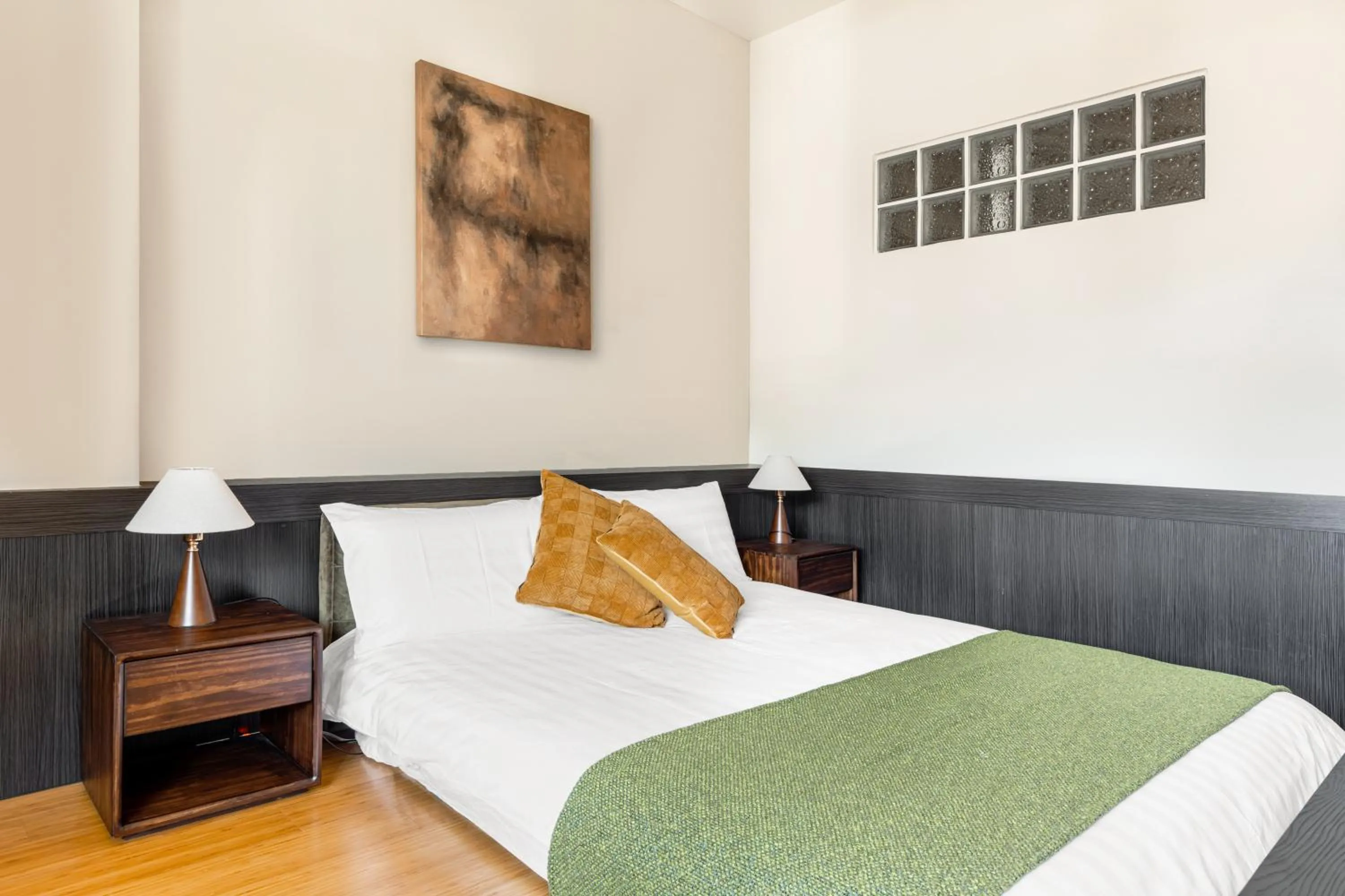 Photo of the whole room, Bed in Harmony Smart Stay