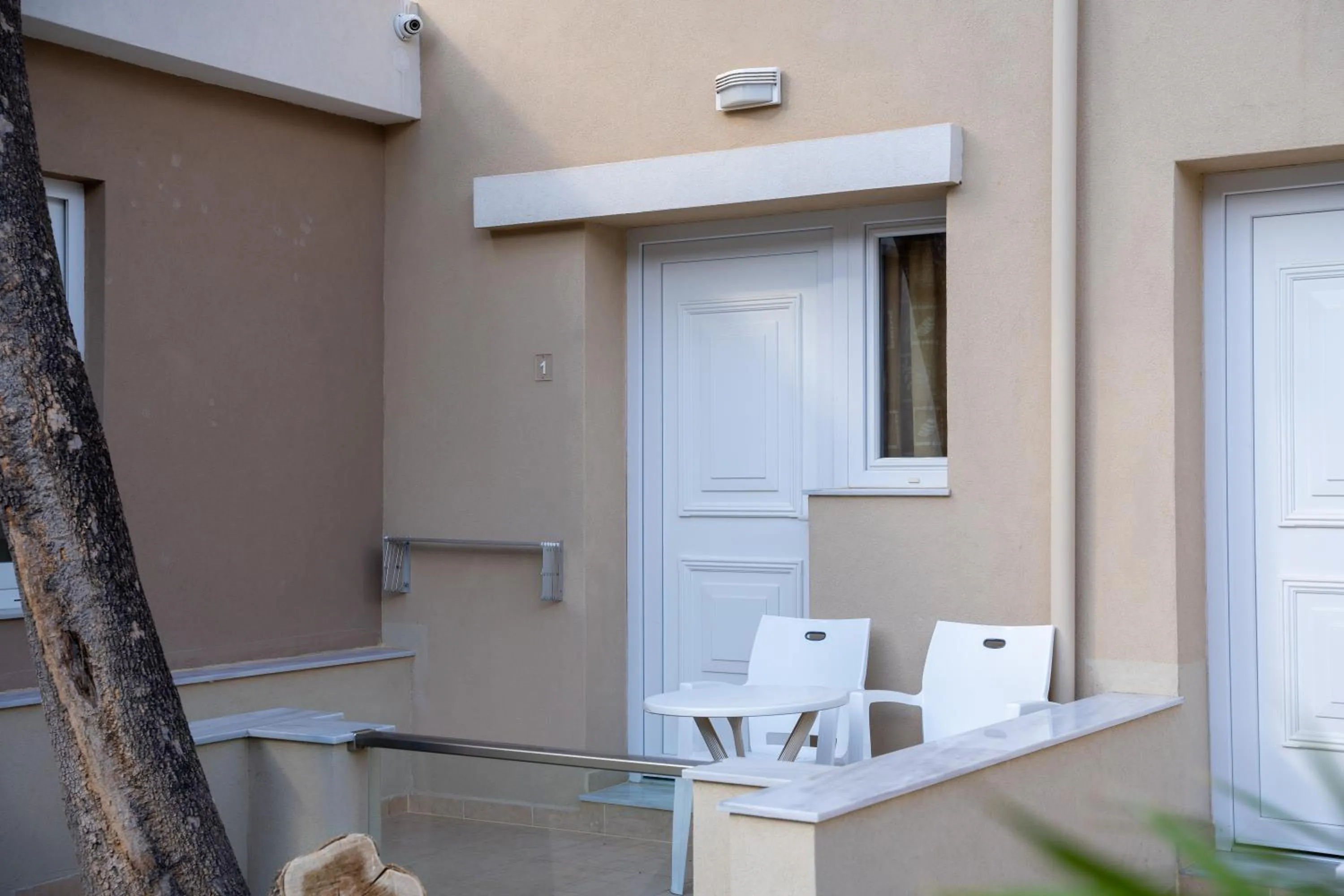 Facade/entrance in Blue Sky Apartments