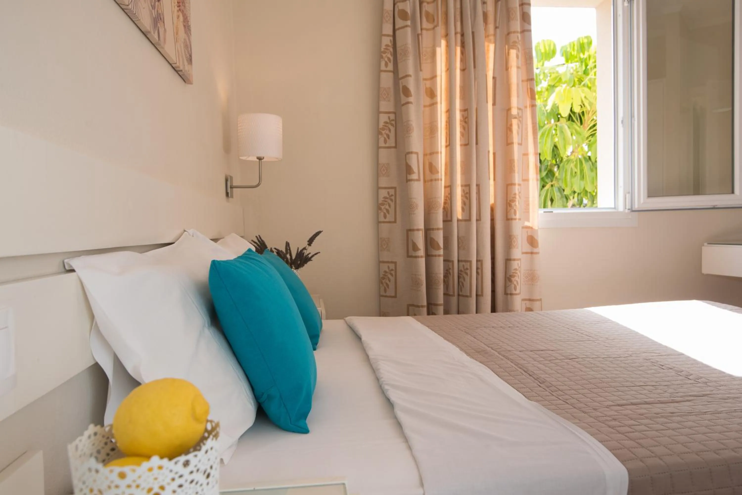 Bedroom, Bed in Blue Sky Apartments