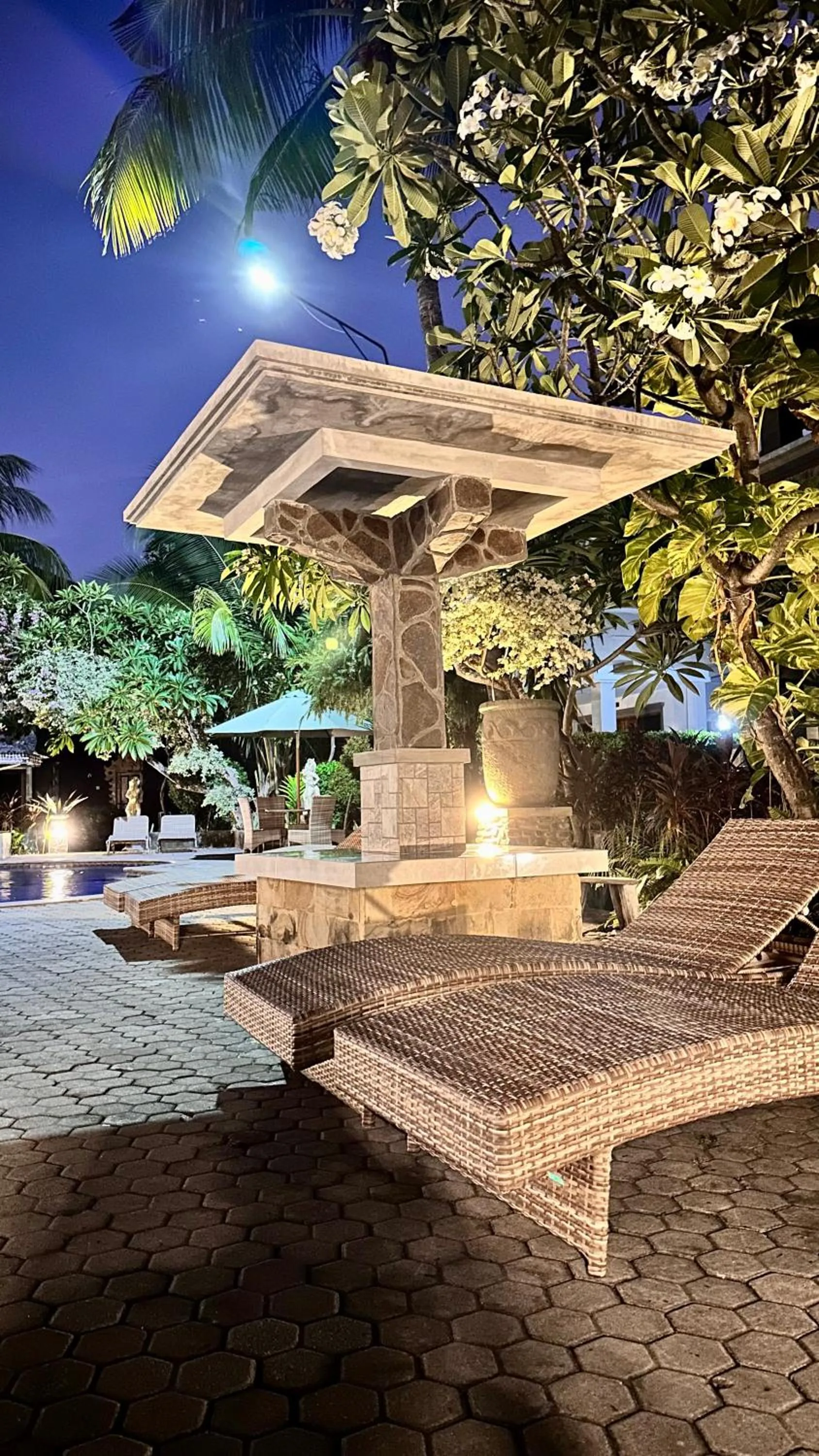 Swimming pool in Puri Bali Hotel