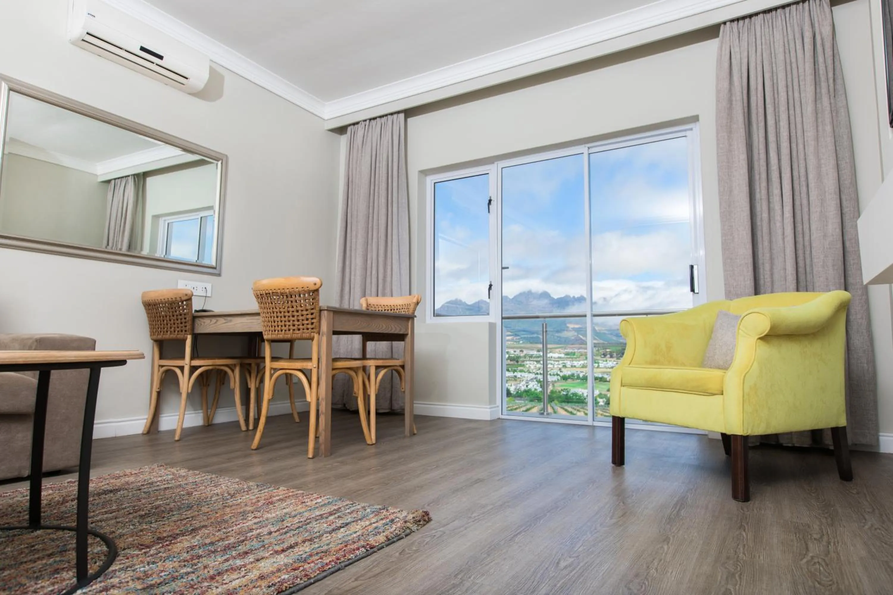 Mountain view in Protea Hotel by Marriott Stellenbosch & Conference Centre