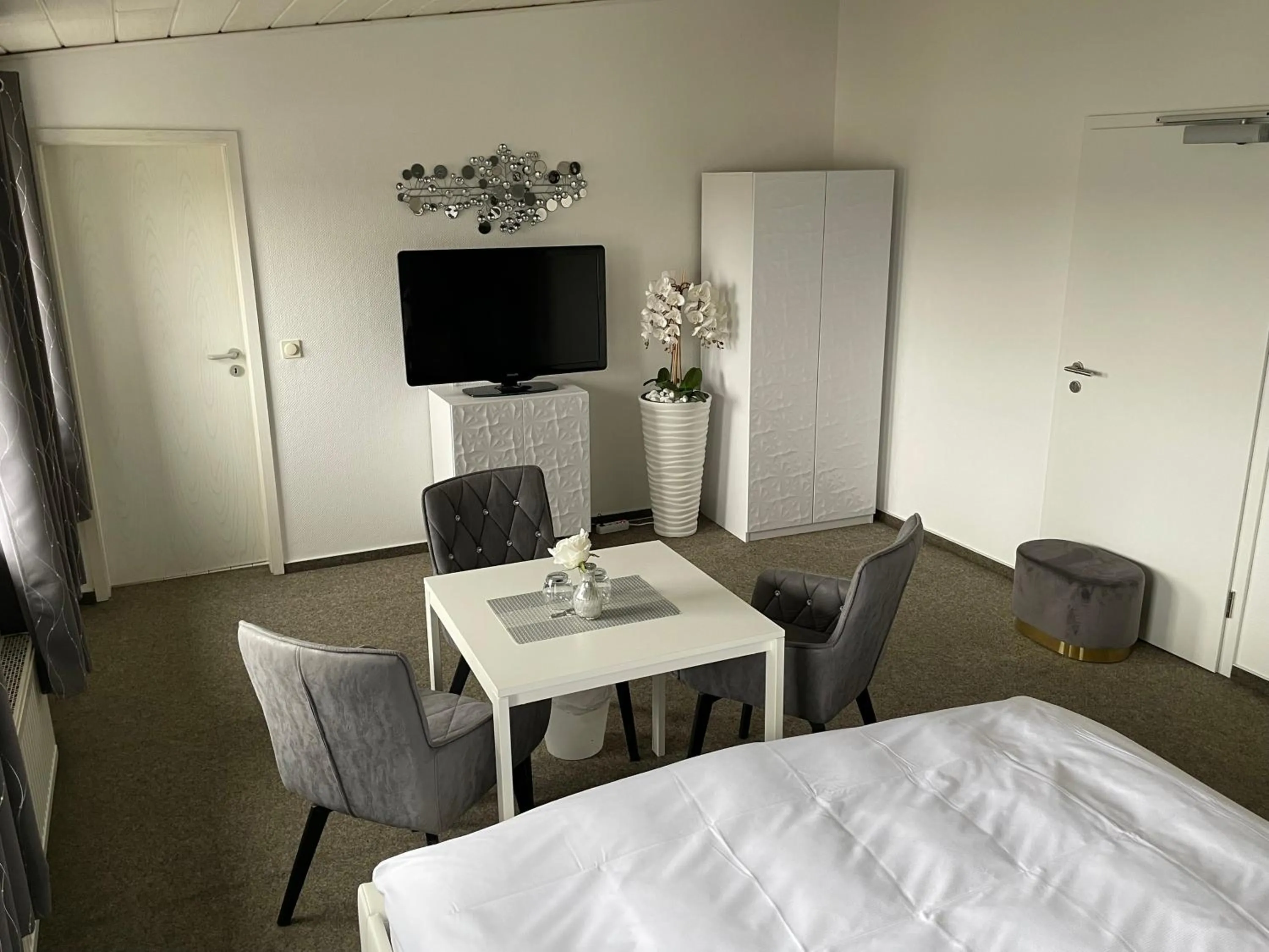 Bed in Hotel Schwanenburg