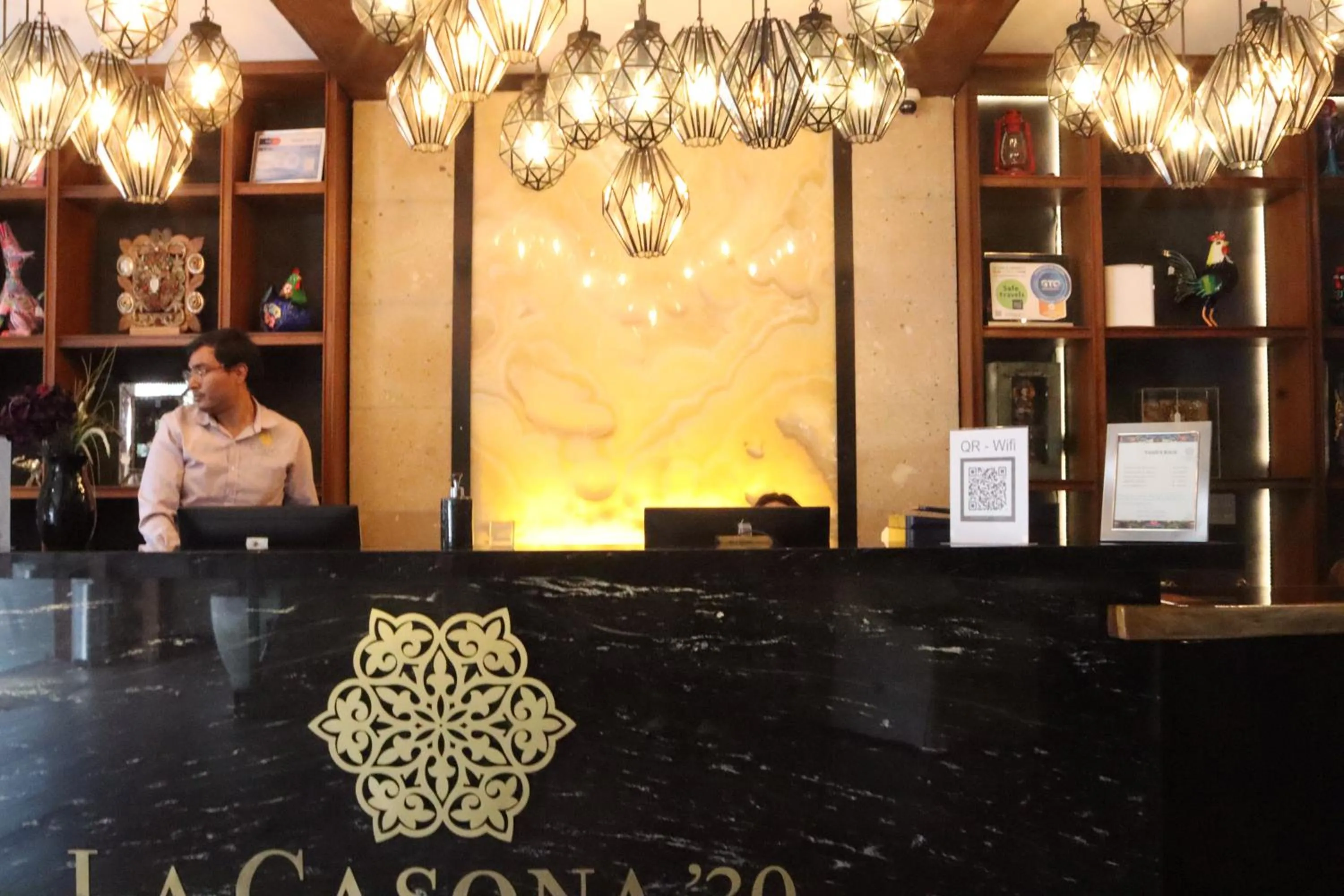 Lobby or reception in Hotel La Casona 30