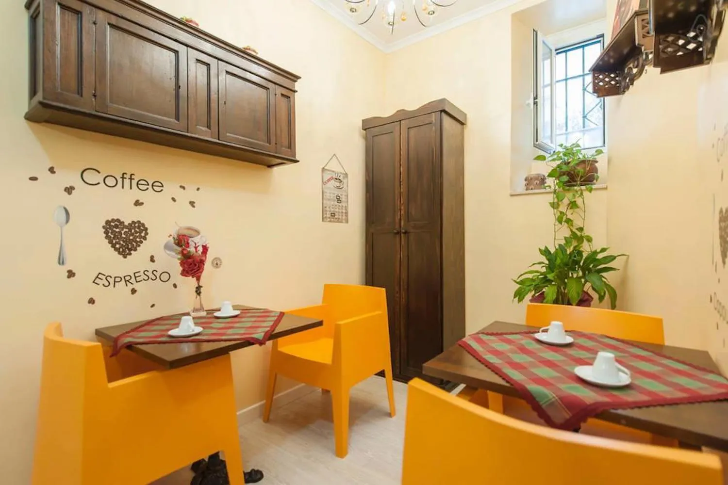 Communal lounge/ TV room in Ai 7 Scalini