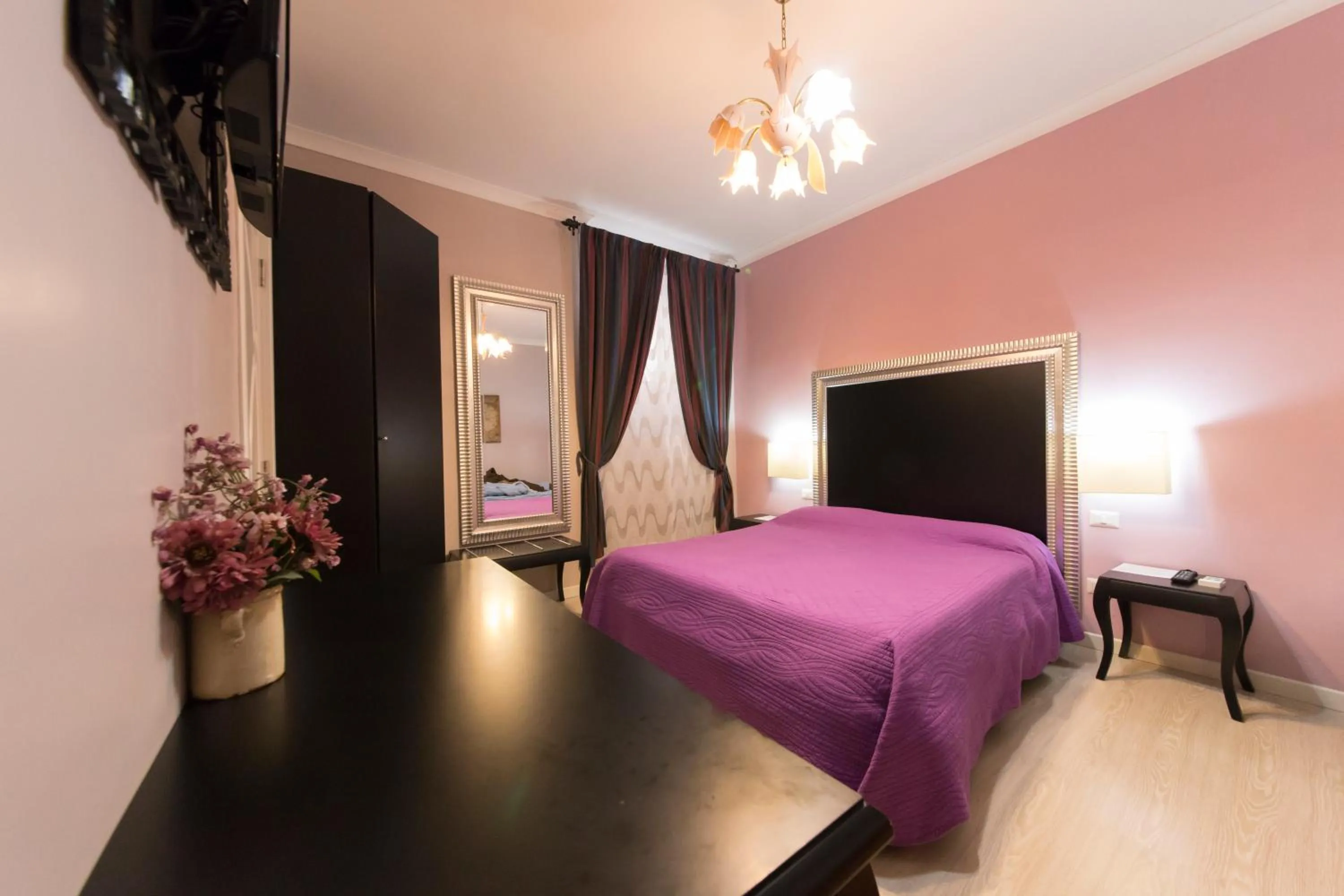 Bedroom, Bed in Ai 7 Scalini