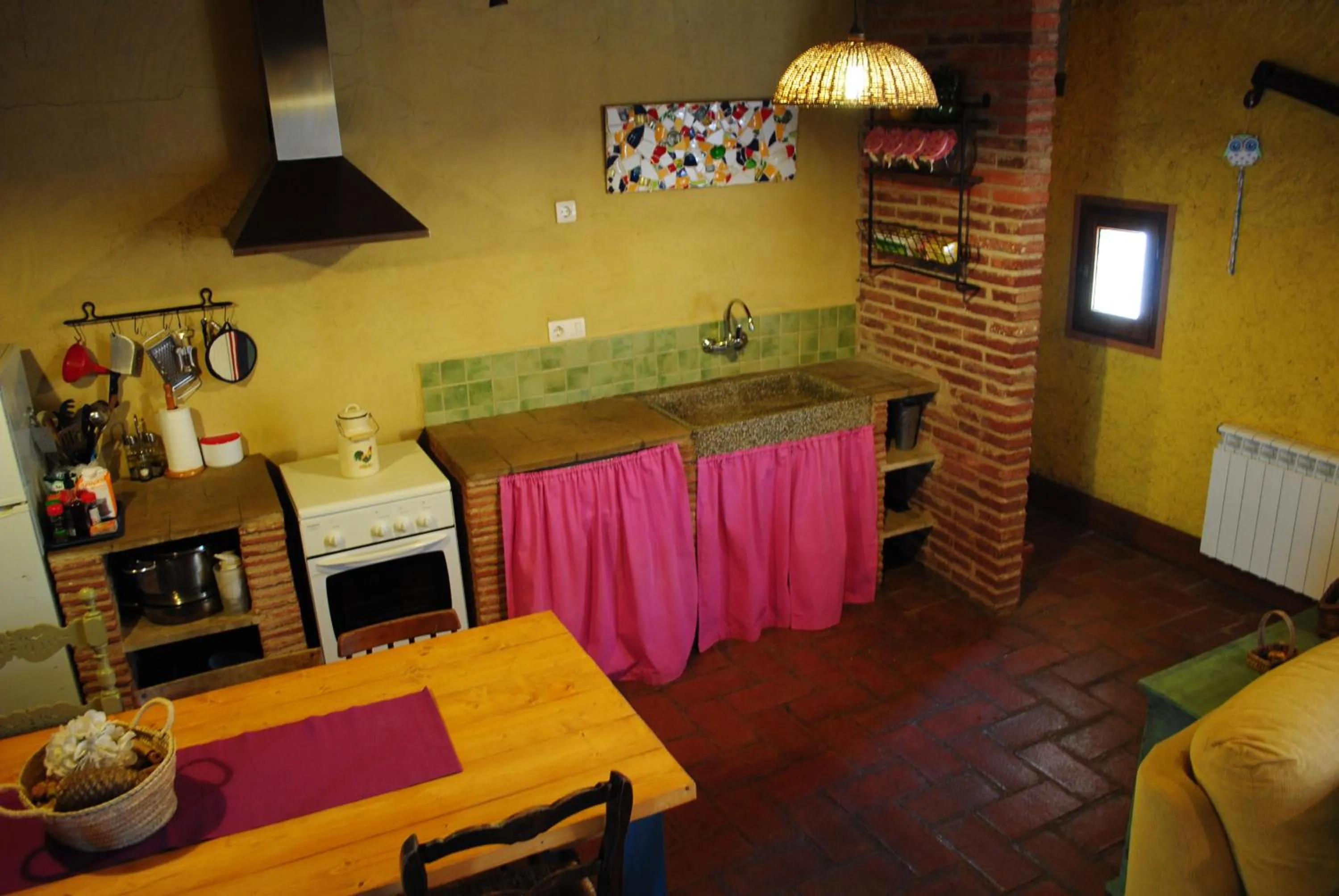 Kitchen or kitchenette in Masia El Canalot - Molí Del Pont
