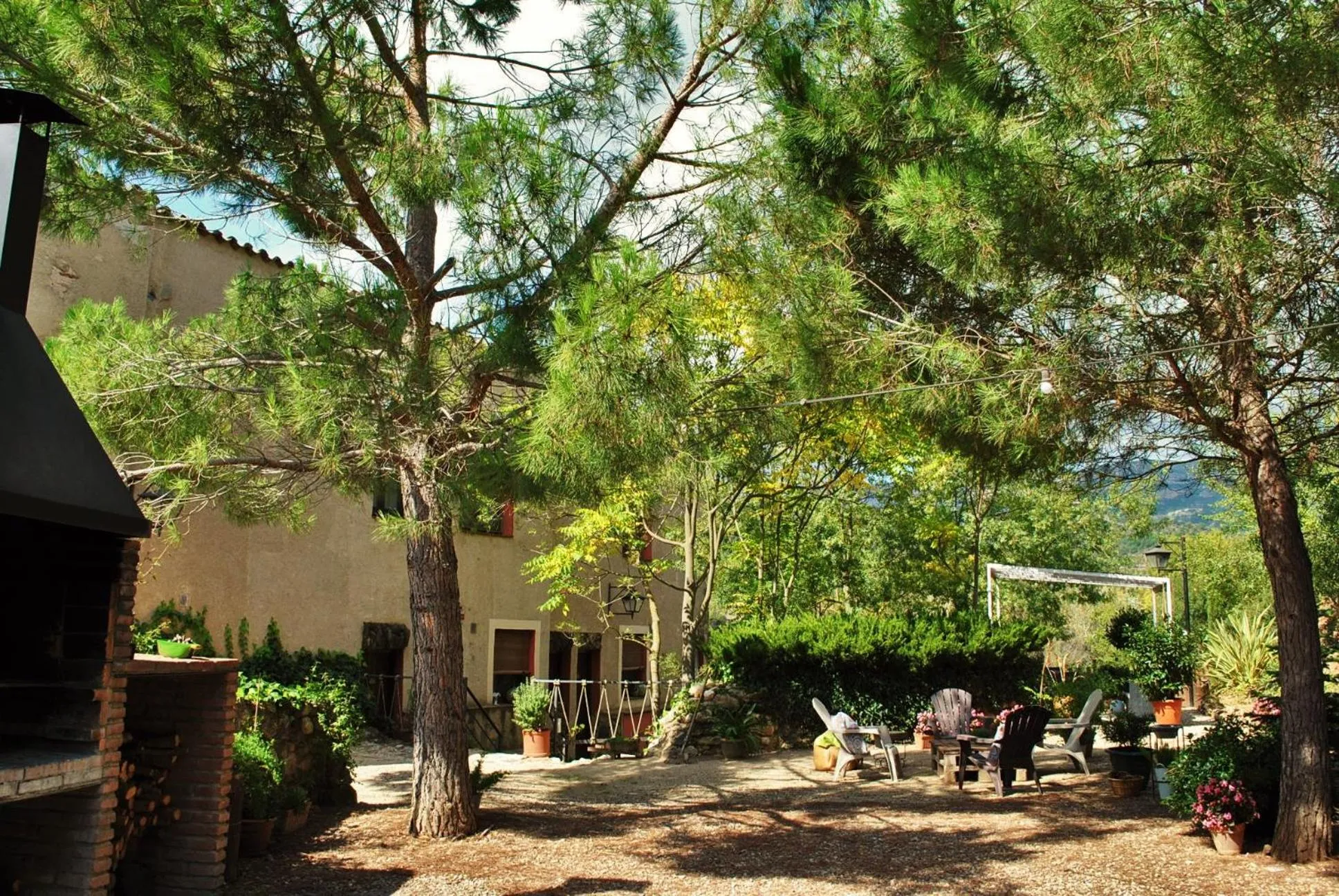 Garden view in Masia El Canalot - Molí Del Pont