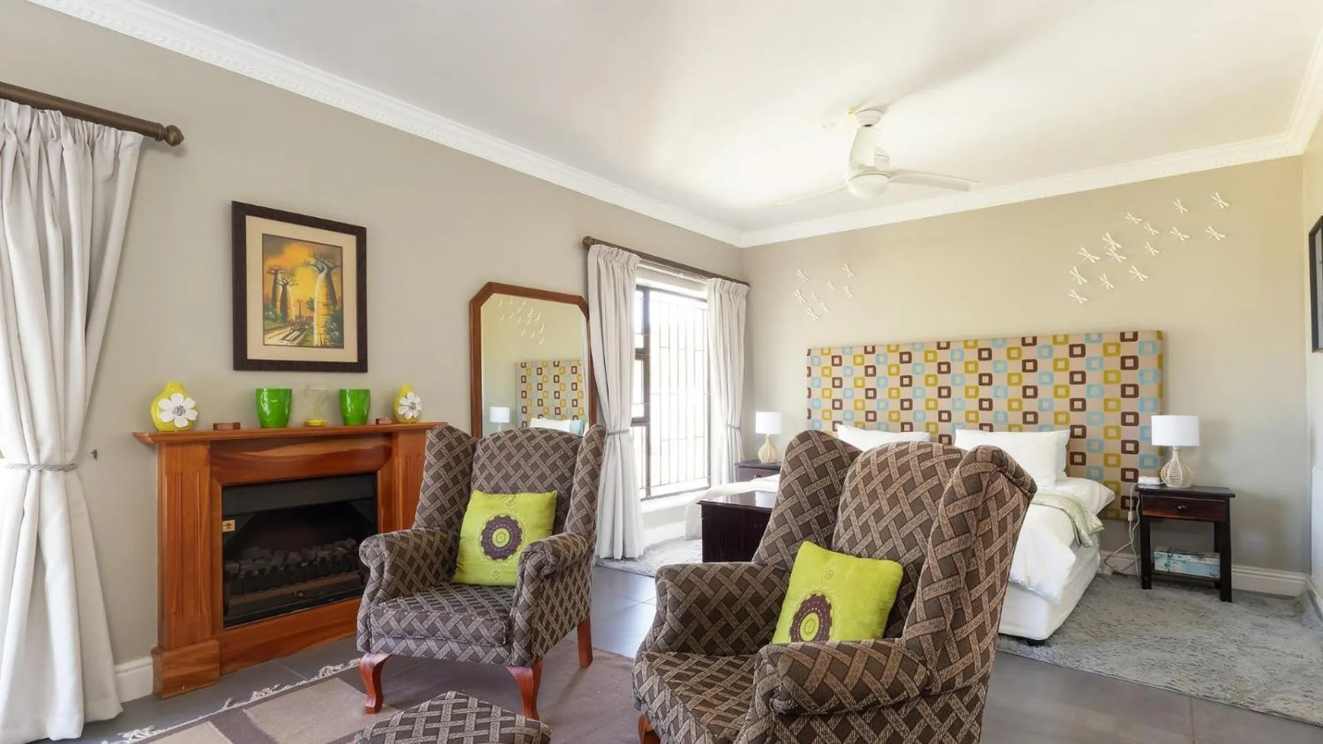 Photo of the whole room in Fly Me To The Moon Guesthouse