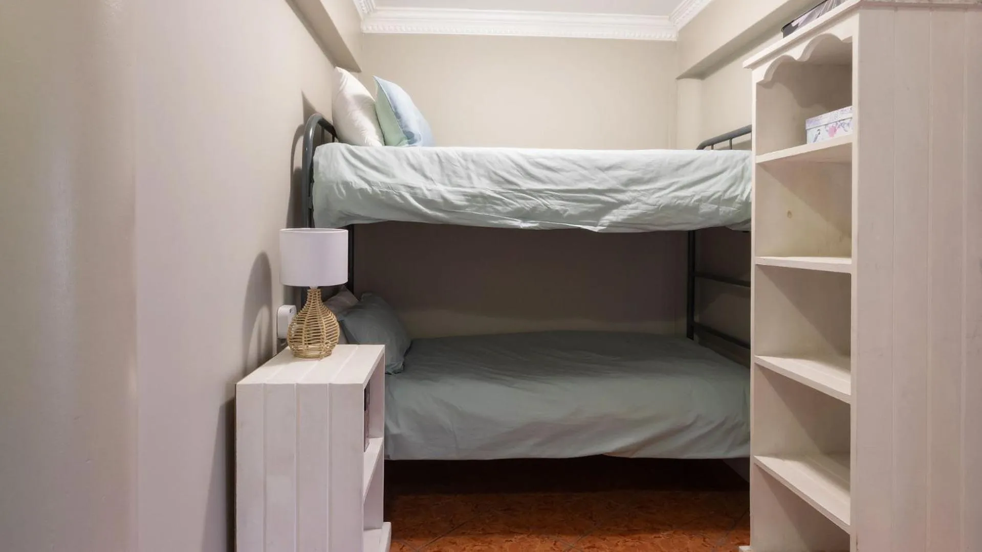 Bed in Fly Me To The Moon Guesthouse