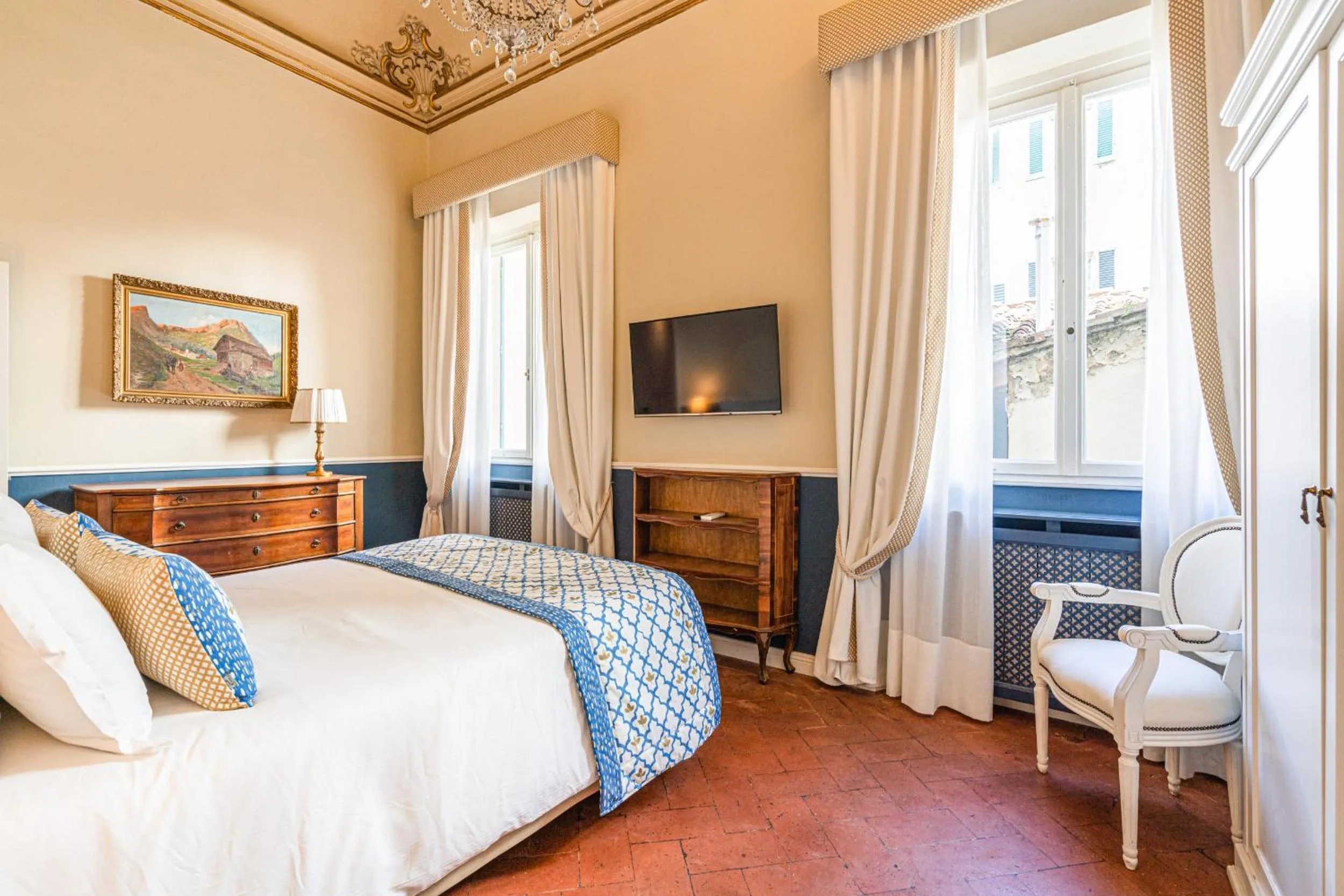 Deluxe Family Suite in Dimora del Cardinale - Authentic Historic Residence