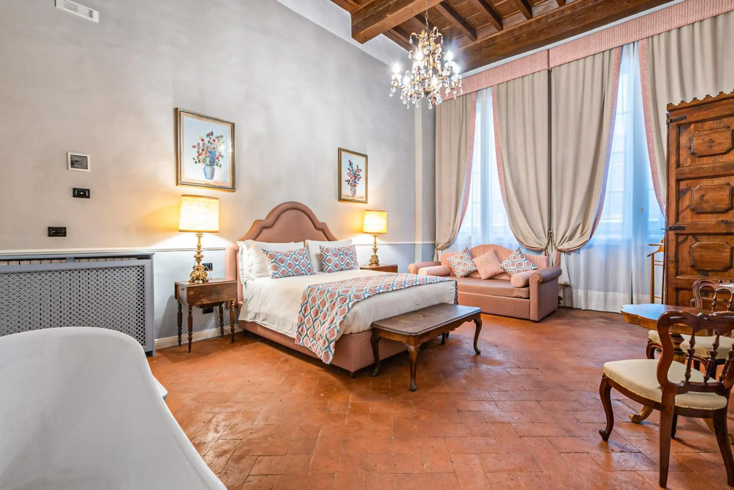 Deluxe Queen Room in Dimora del Cardinale - Authentic Historic Residence Deluxe Queen Room in Dimora del Cardinale - Authentic Historic Residence