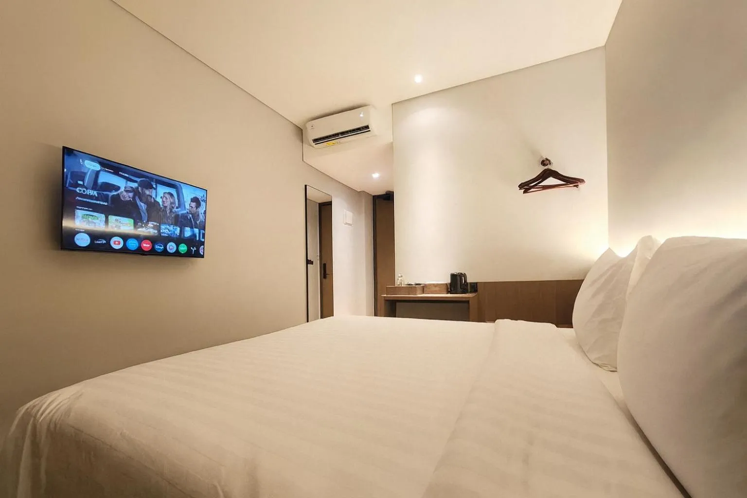 Deluxe Double Room in The Artha - Bandung