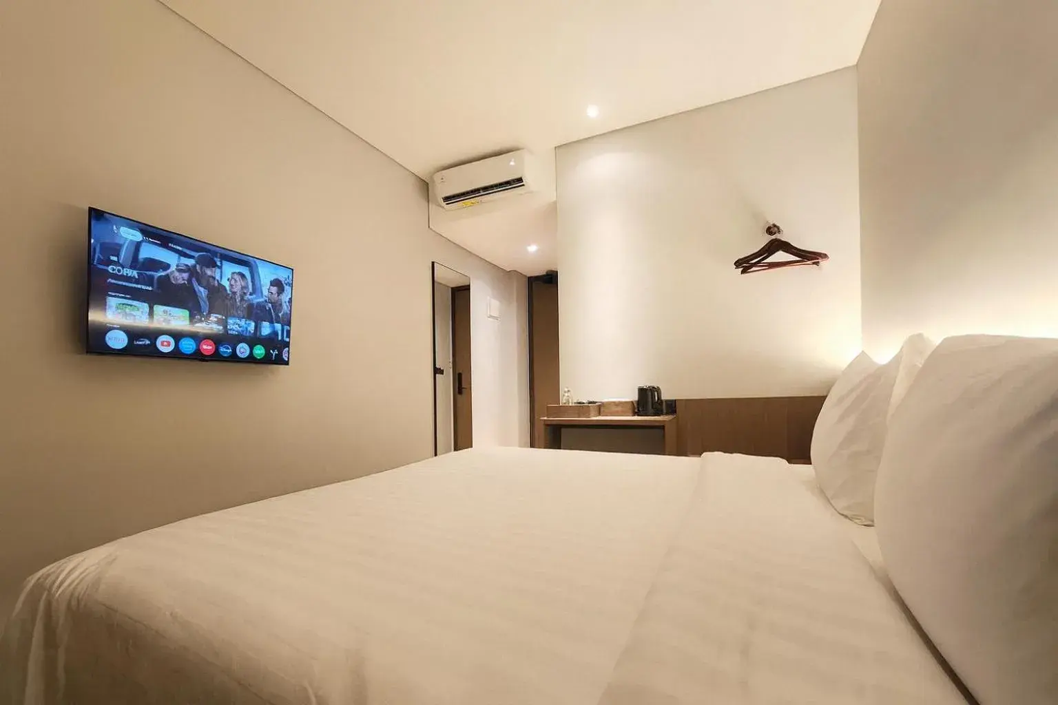Deluxe Double Room in The Artha - Bandung Deluxe Double Room in The Artha - Bandung