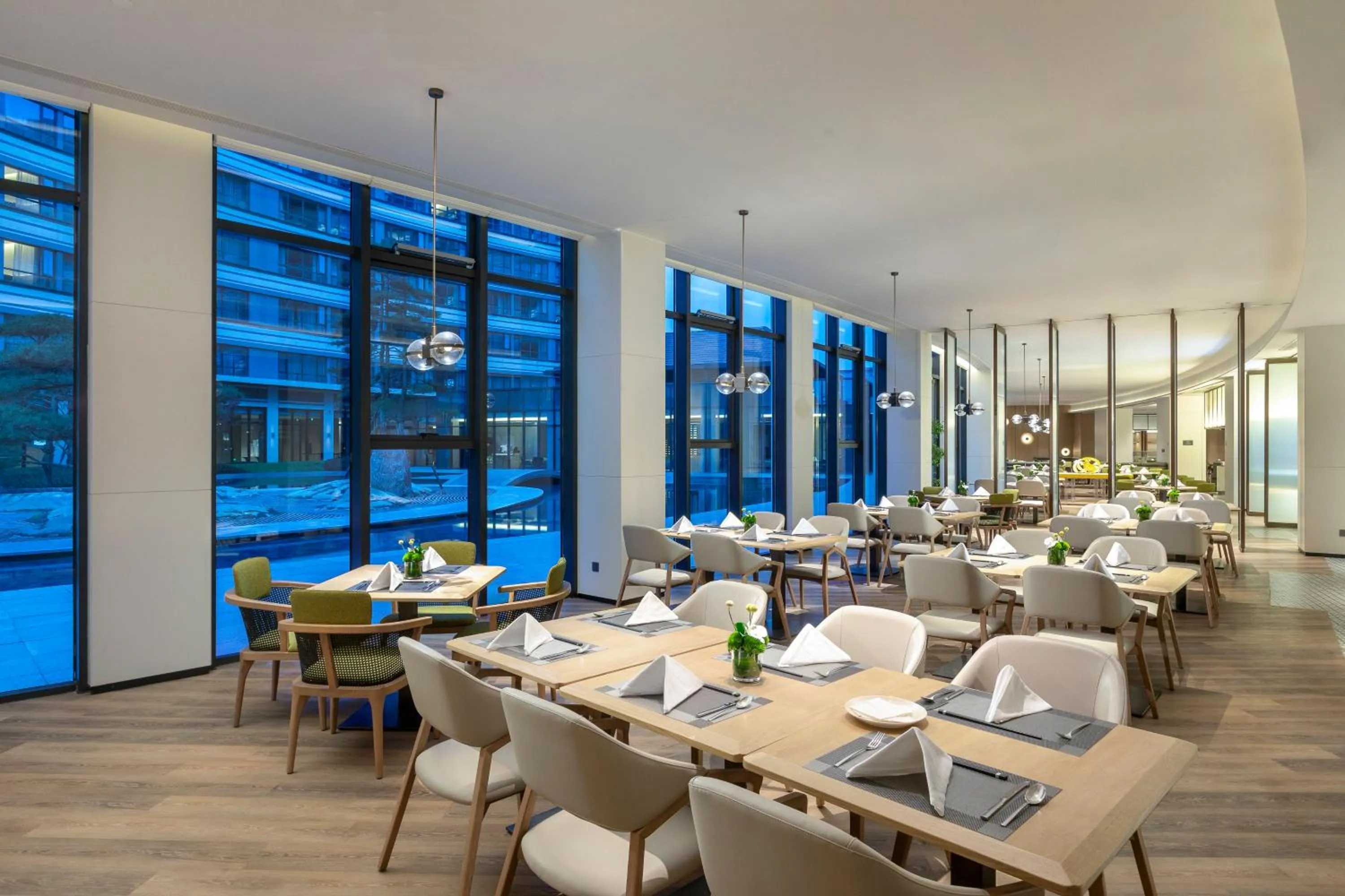 Restaurant/places to eat in Holiday Inn Xianyang Shuangzhao Lake by IHG