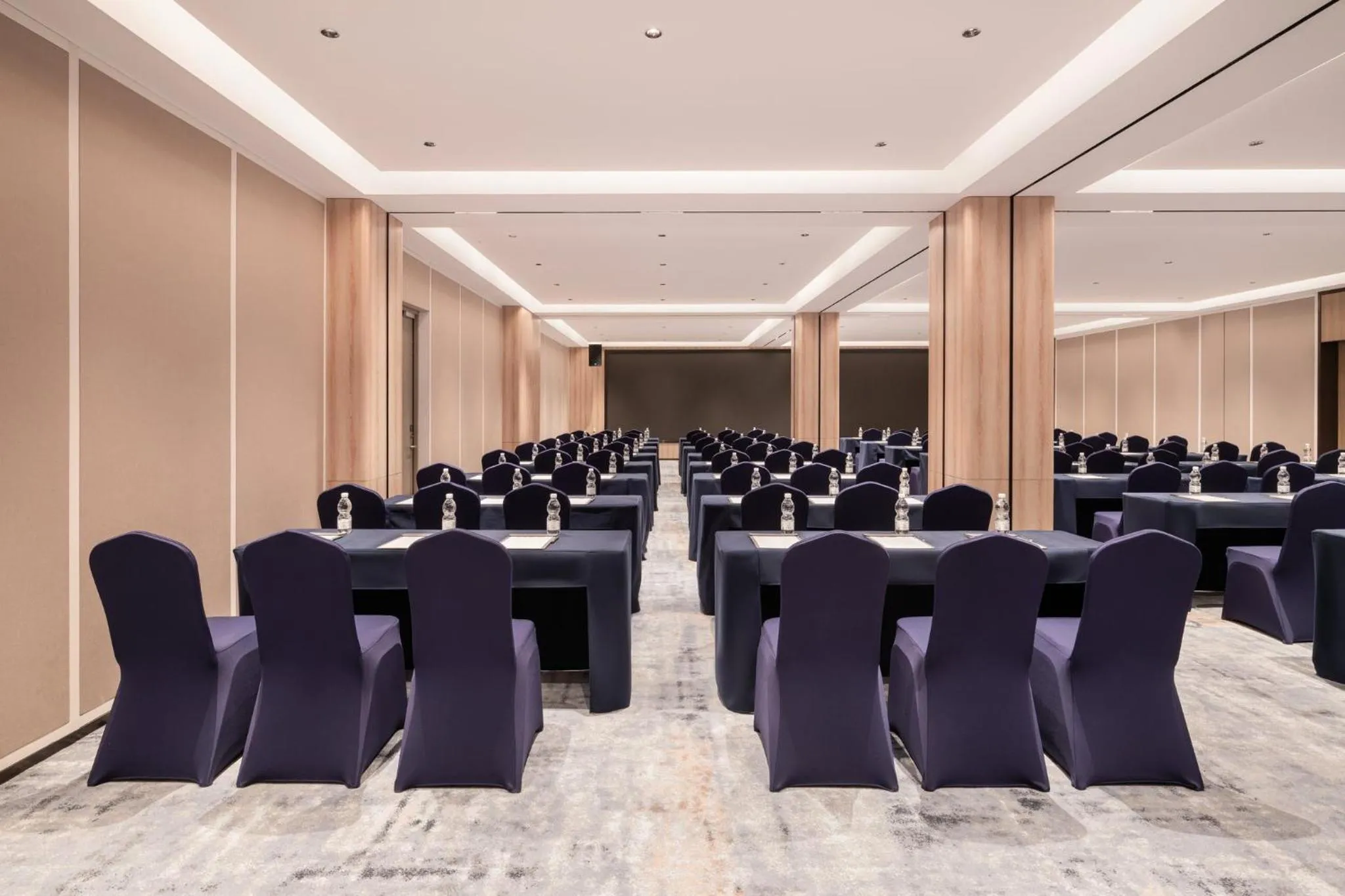 Banquet/Function facilities in Holiday Inn Shanghai Tourism Zone by IHG