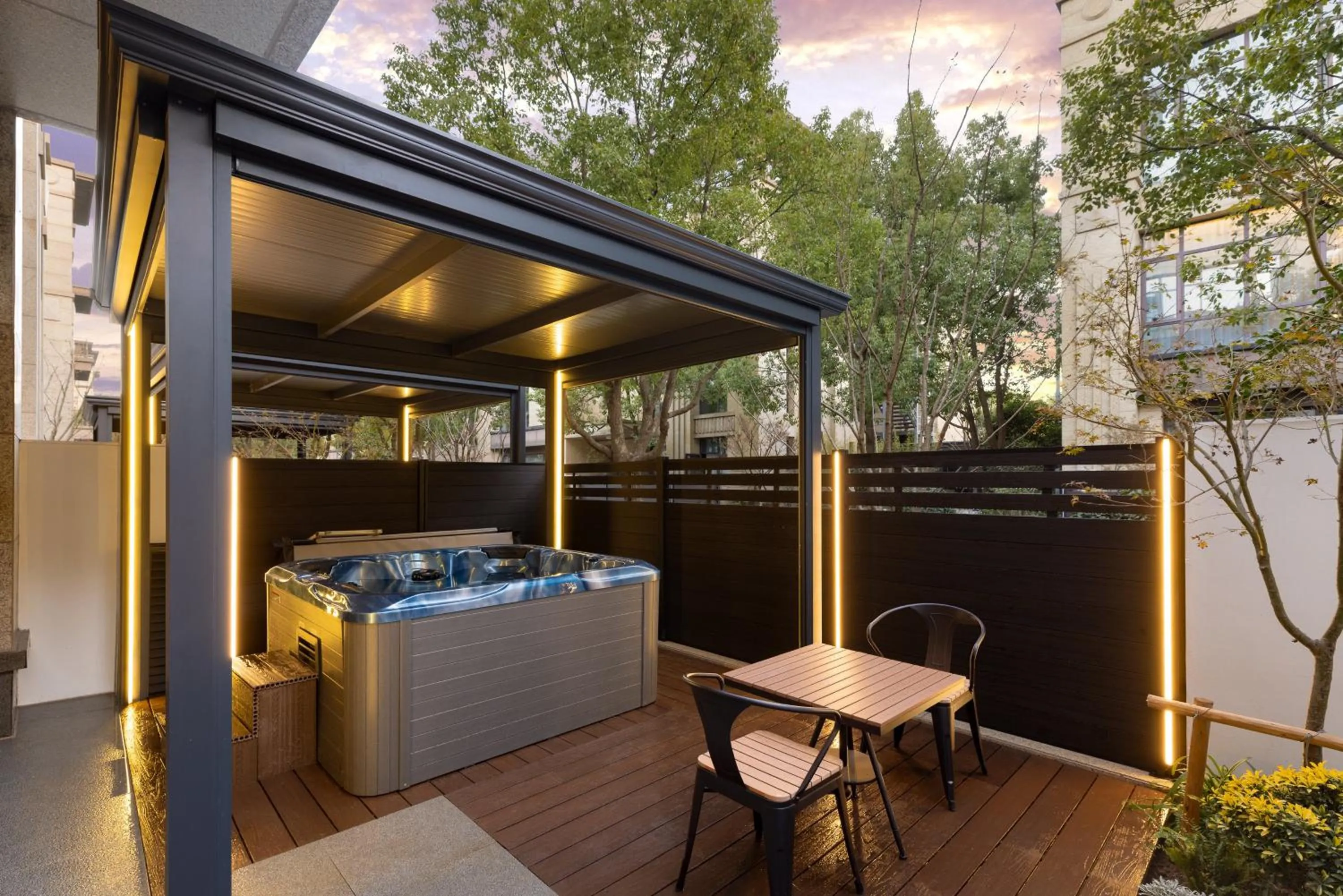 Photo of the whole room in Holiday Inn Shanghai Tourism Zone by IHG