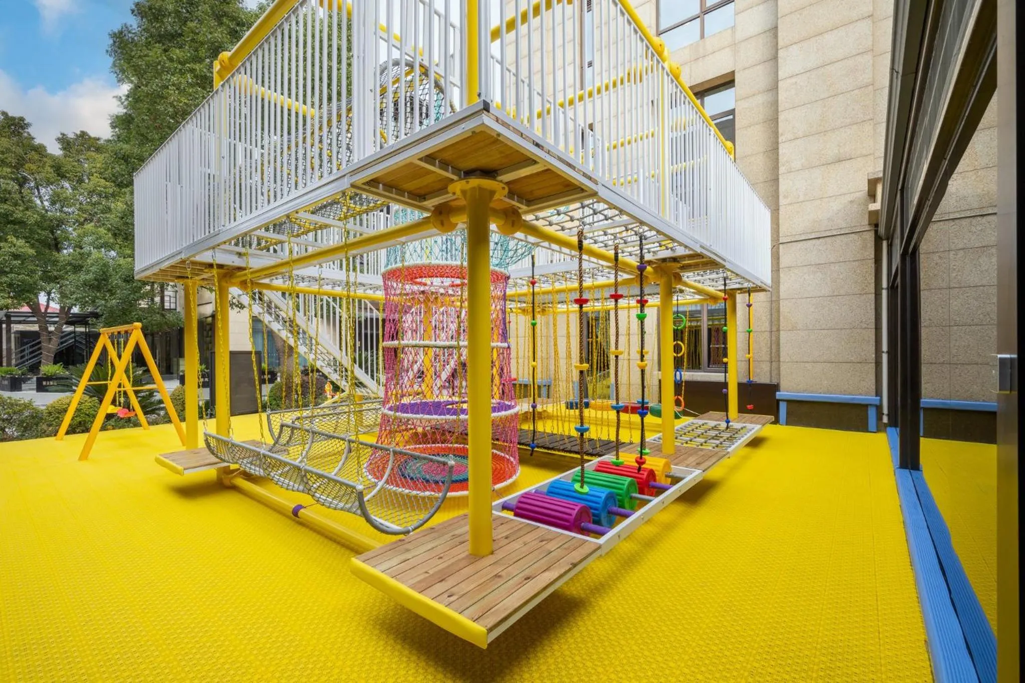 Area and facilities in Holiday Inn Shanghai Tourism Zone by IHG