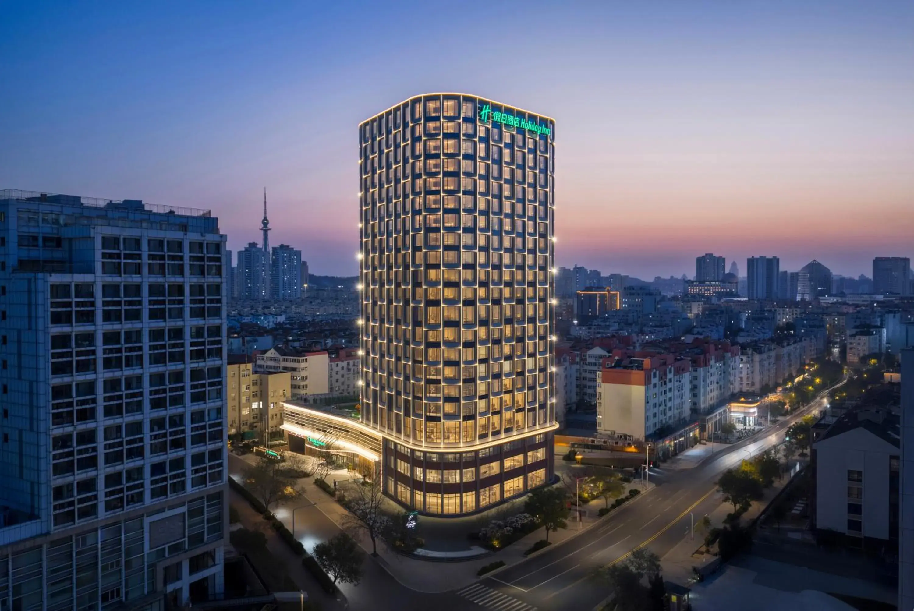 Property building in Holiday Inn Qingdao CBD by IHG Property building in Holiday Inn Qingdao CBD by IHG