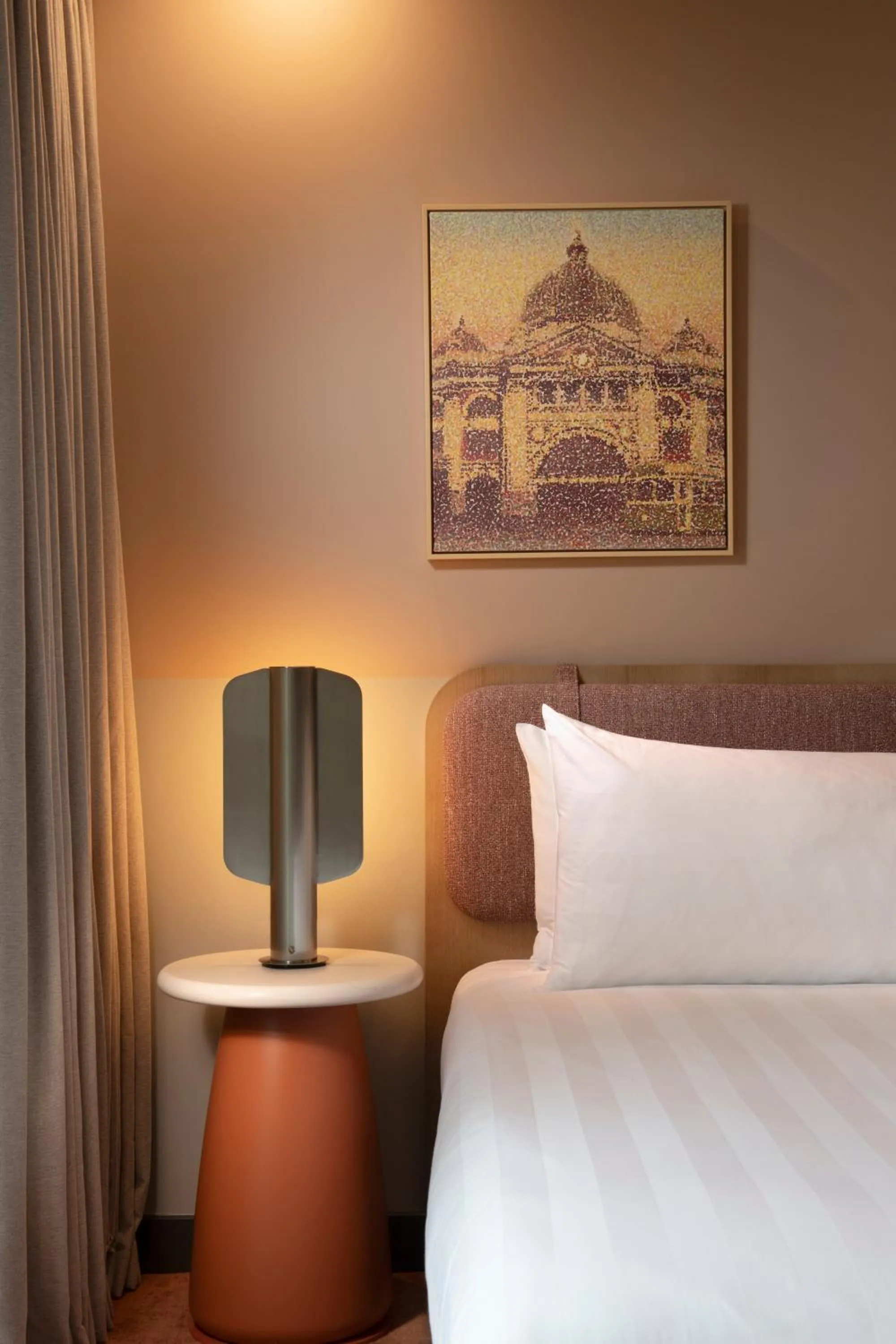 Bedroom, Bed in Mercure Melbourne La Trobe Street