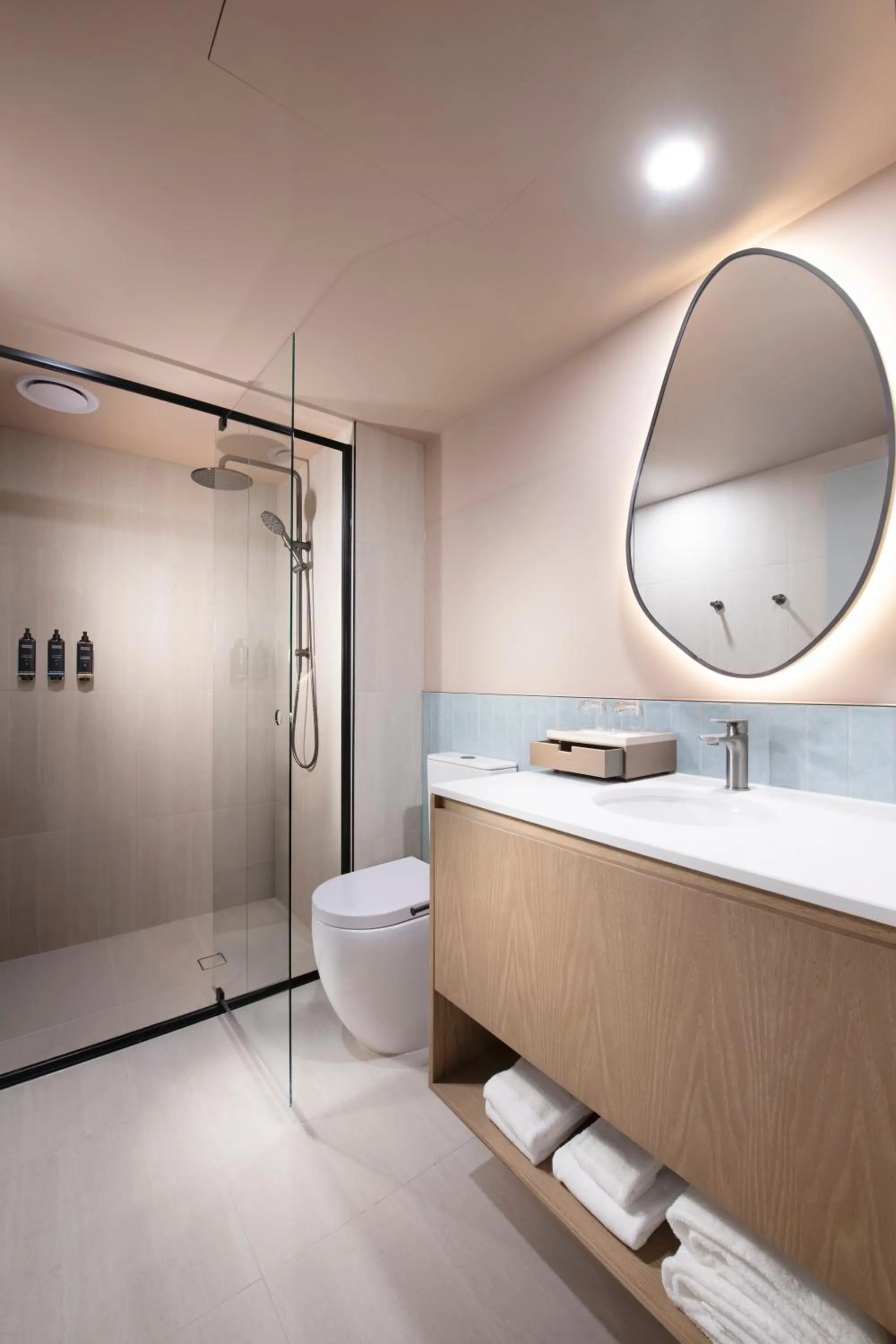 Standard King Room in Mercure Melbourne La Trobe Street