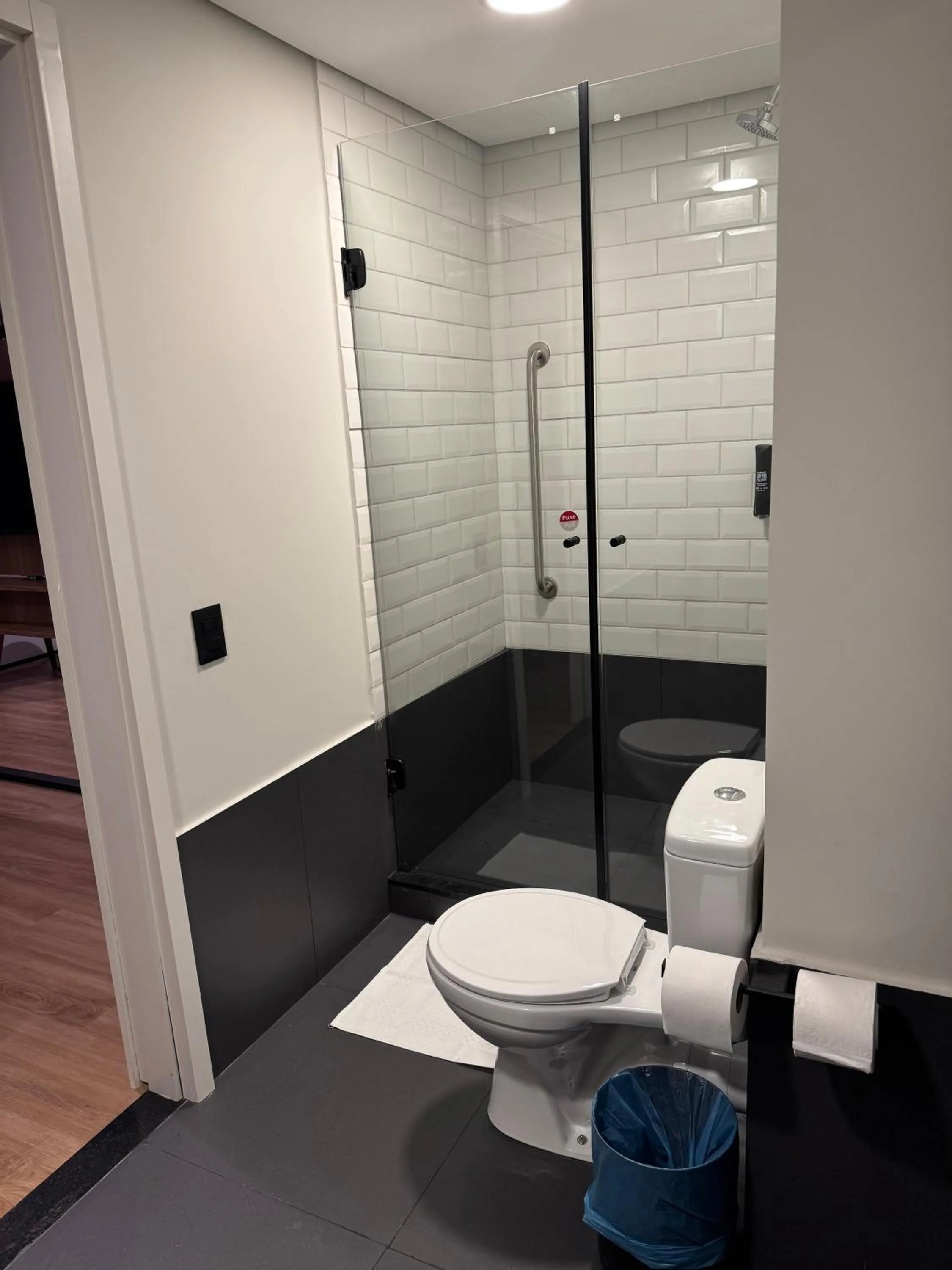 Bathroom in ibis Primavera do Leste
