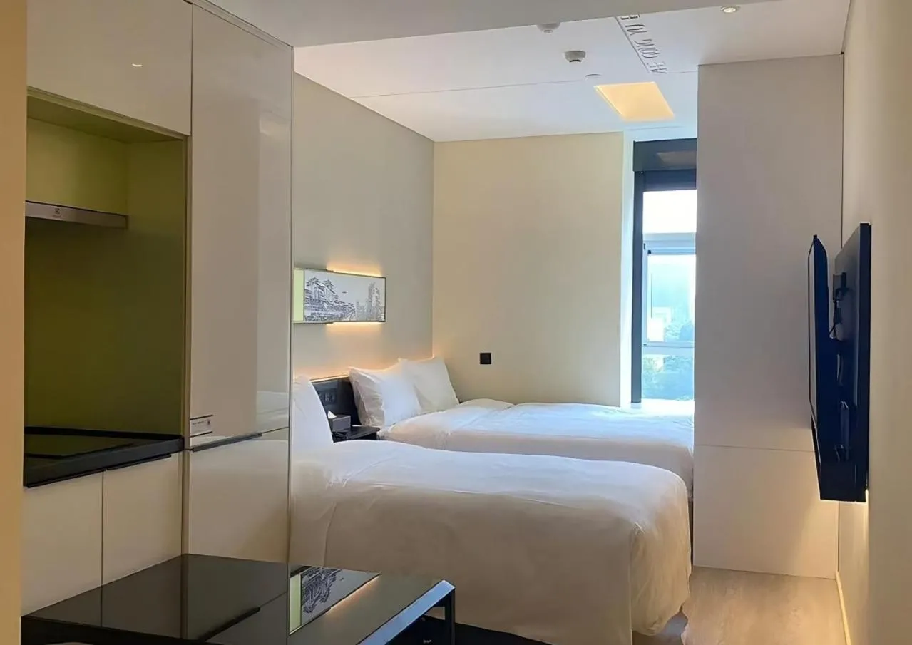Deluxe Twin Room in Mercure Beijing Advanced Business Park