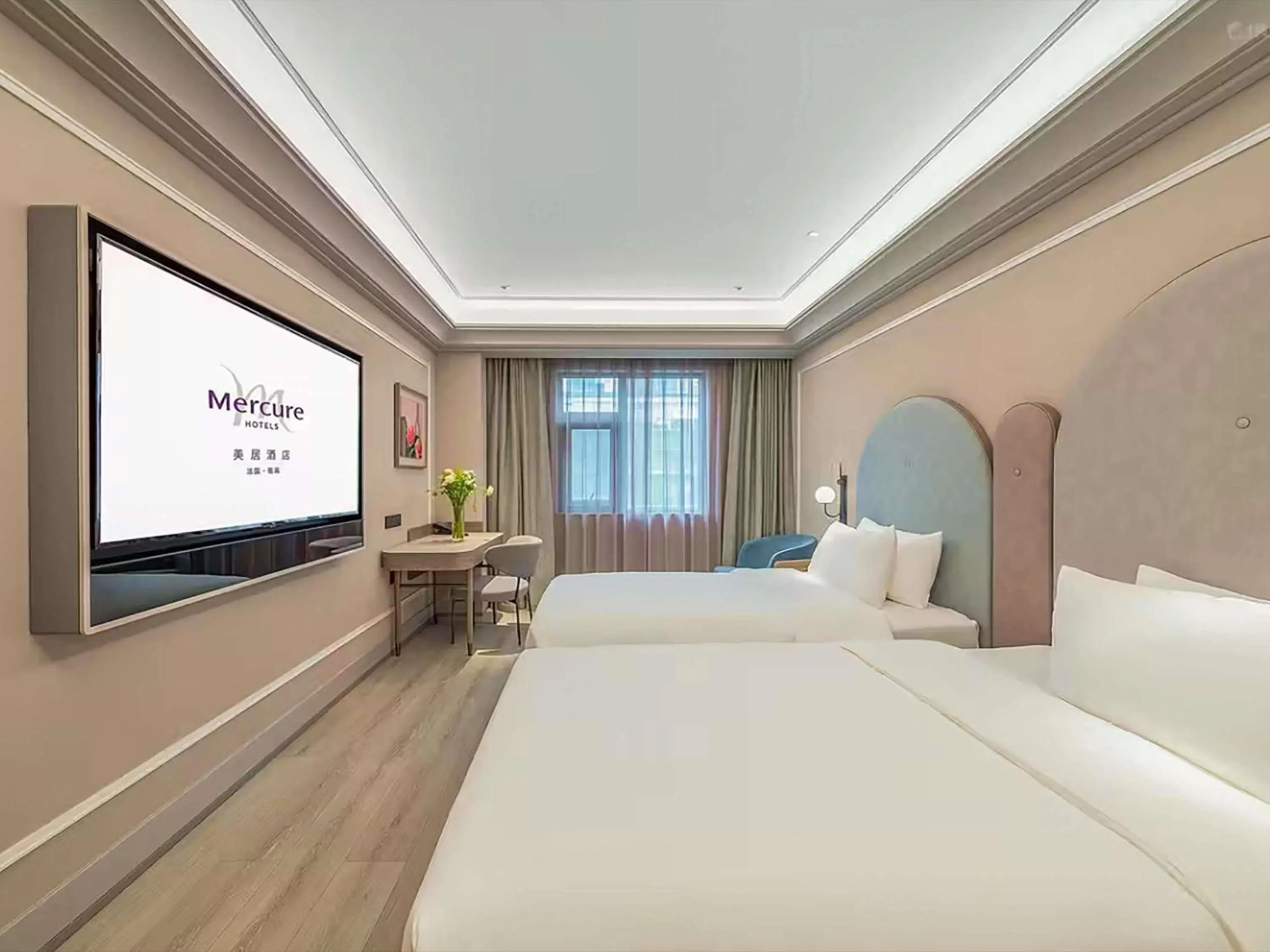 Executive Twin Room in Mercure Chongqing Jiefangbei Hongya Cave