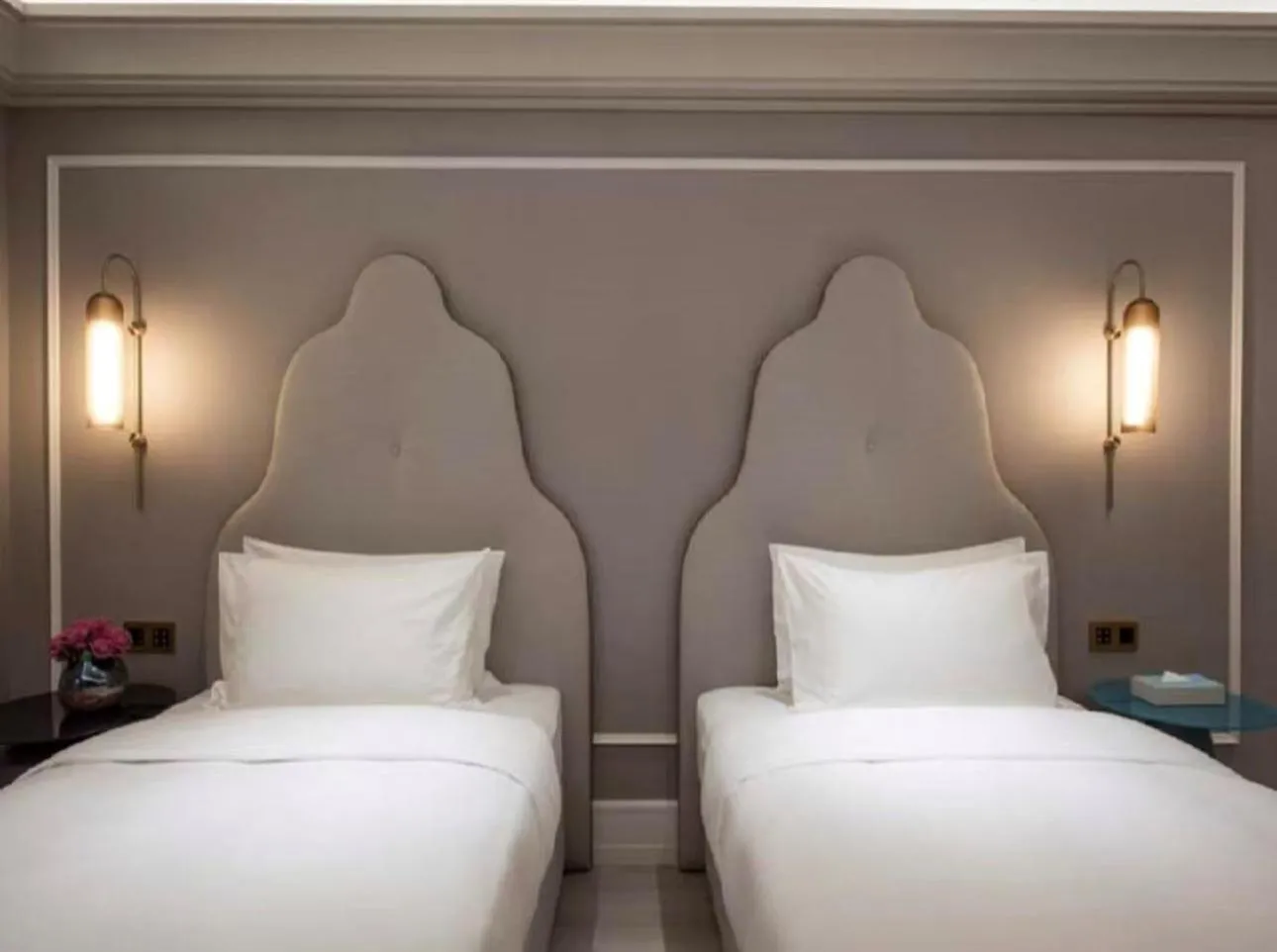 Seating area, Bed in Mercure Nanjing South Railway Station