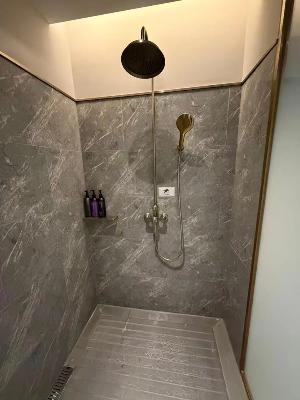 Bathroom in Mercure Nanjing South Railway Station