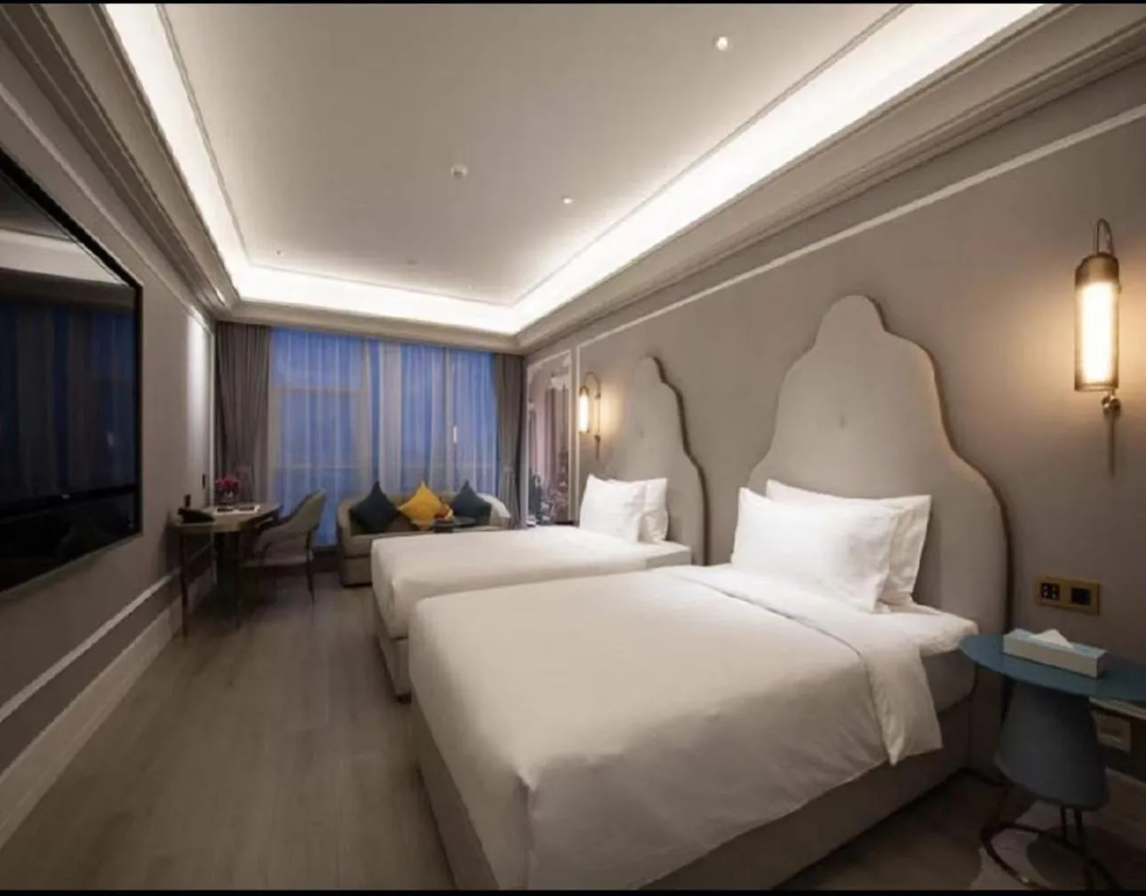 Seating area, Bed in Mercure Nanjing South Railway Station